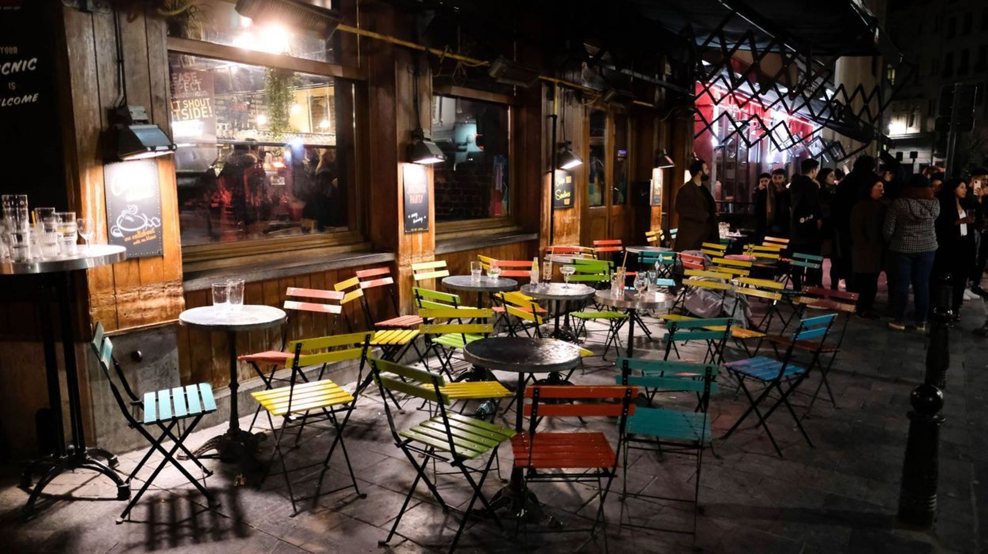 Fermeture des bars et cafés à 23h: première nuit dans le calme à Bruxelles