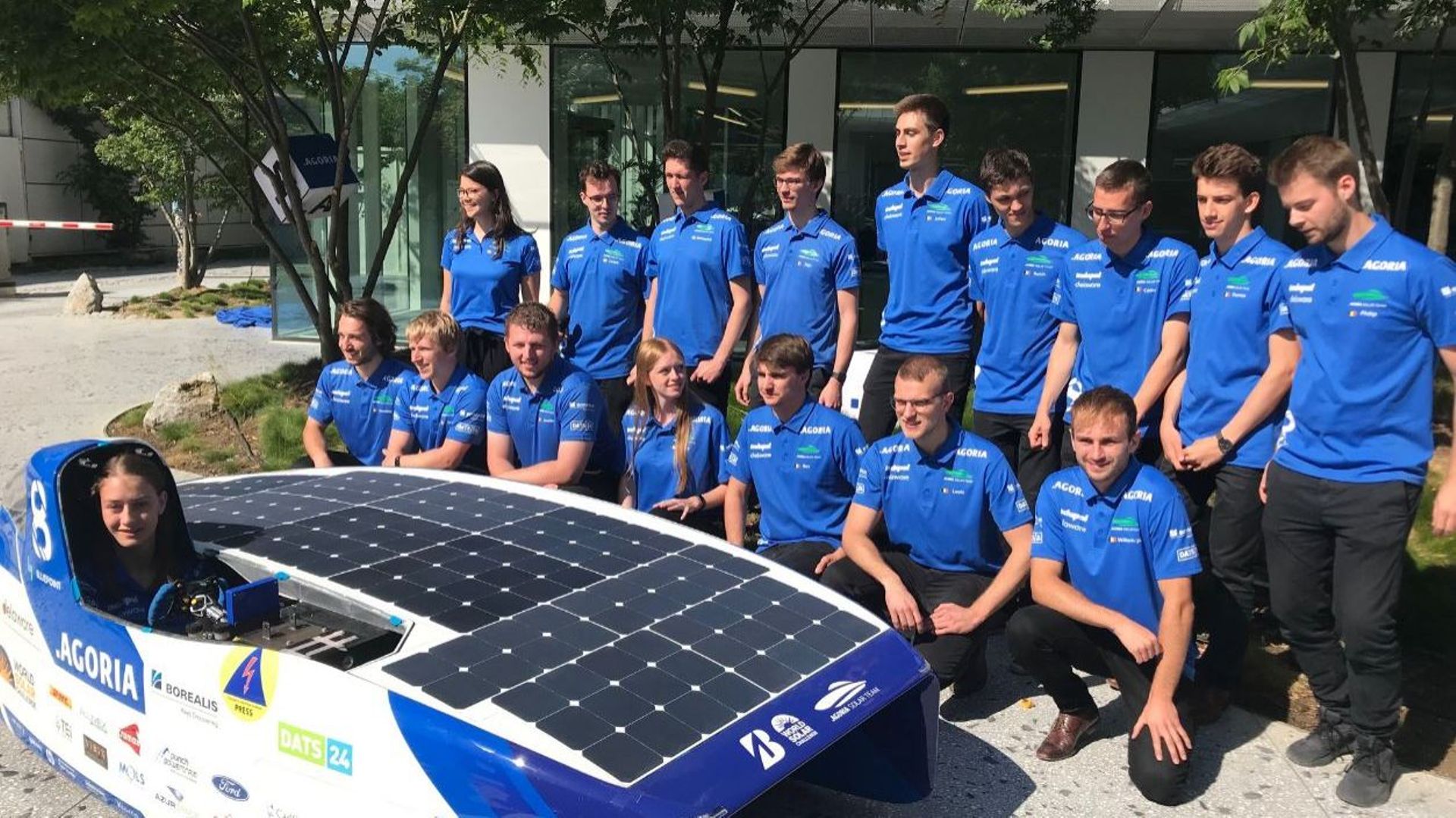 Les entraînements commencent pour la Blue Point, une voiture solaire développée par des étudiants ingénieurs