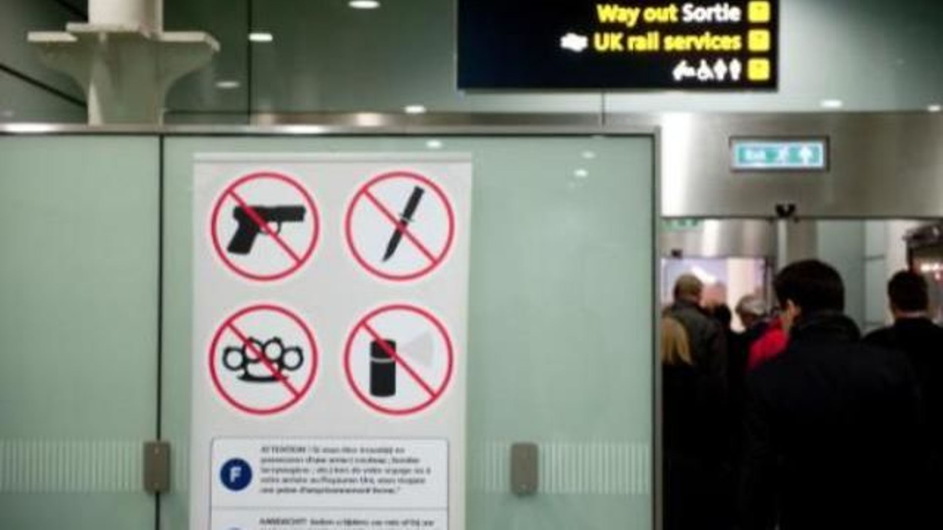 450 grammes d'explosifs et un Opinel passent la sécurité dans un aéroport