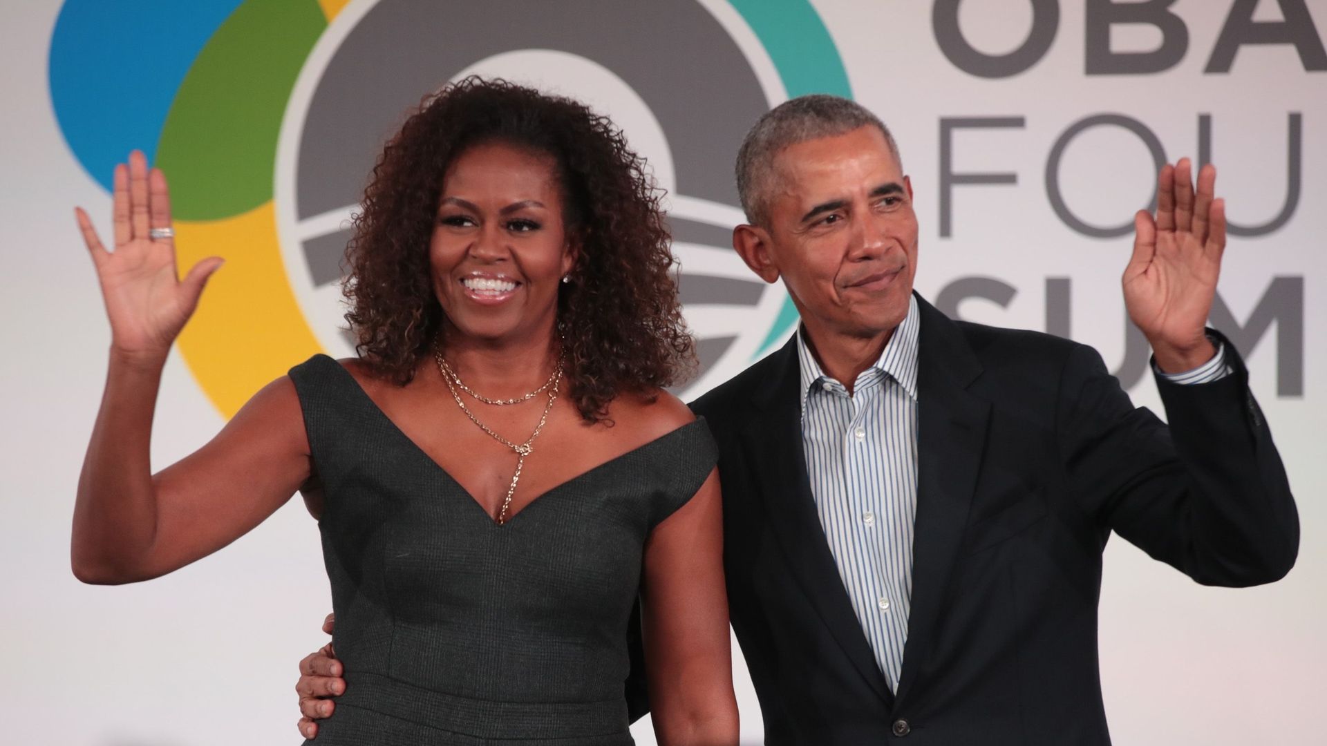 Michelle Obama célèbre 29 ans d’amour avec Barack dans un cliché 'avant-après' inédit