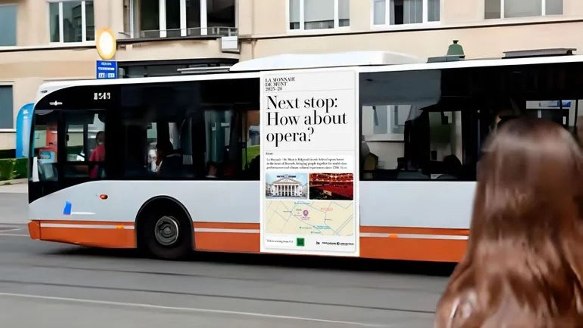 Le Théâtre royal de La Monnaie s’unit à la STIB et fait chanter les arrêts du bus 71, durant leur week-end d'ouverture et les journées du patrimoine