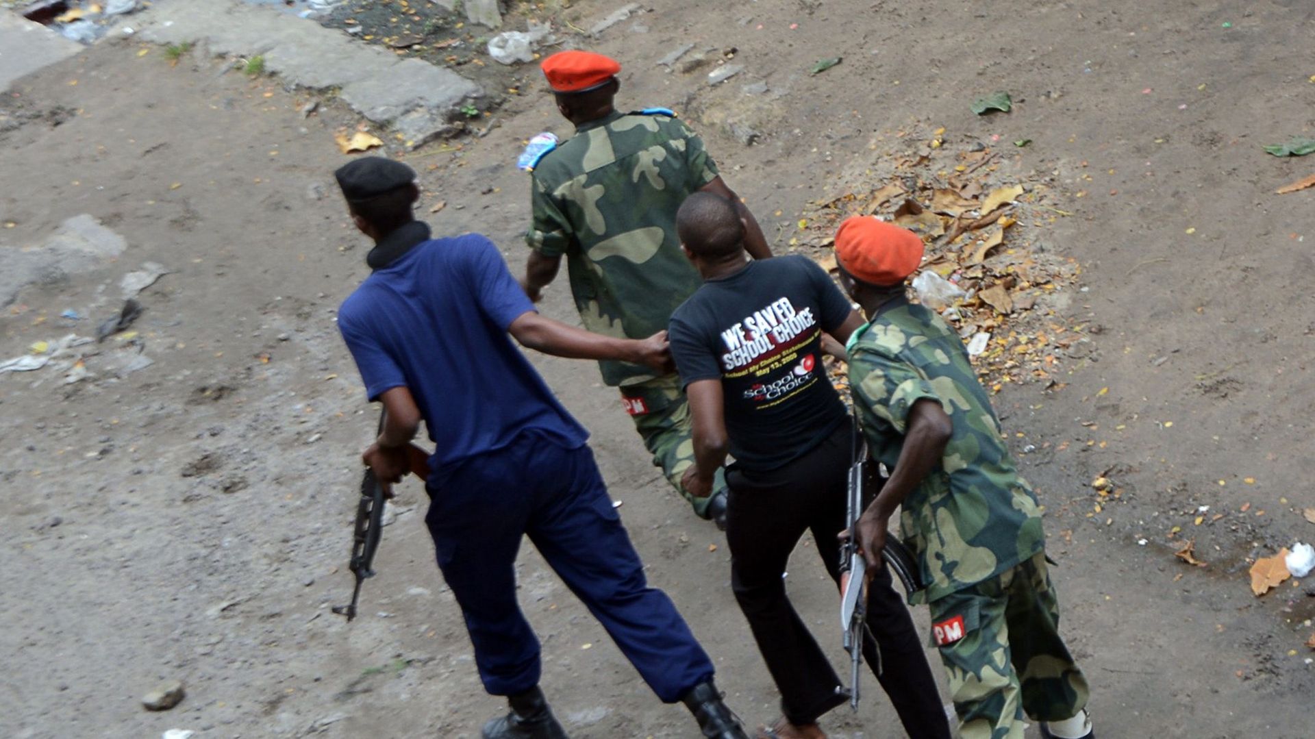 Un homme arrêté lors d'une manifestation le 19 janvier à Kinshasa