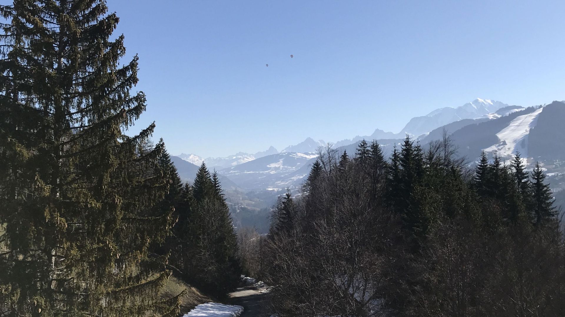 Vue de la Région qu'on appelle aussi les "Balcons du Mont Blanc"