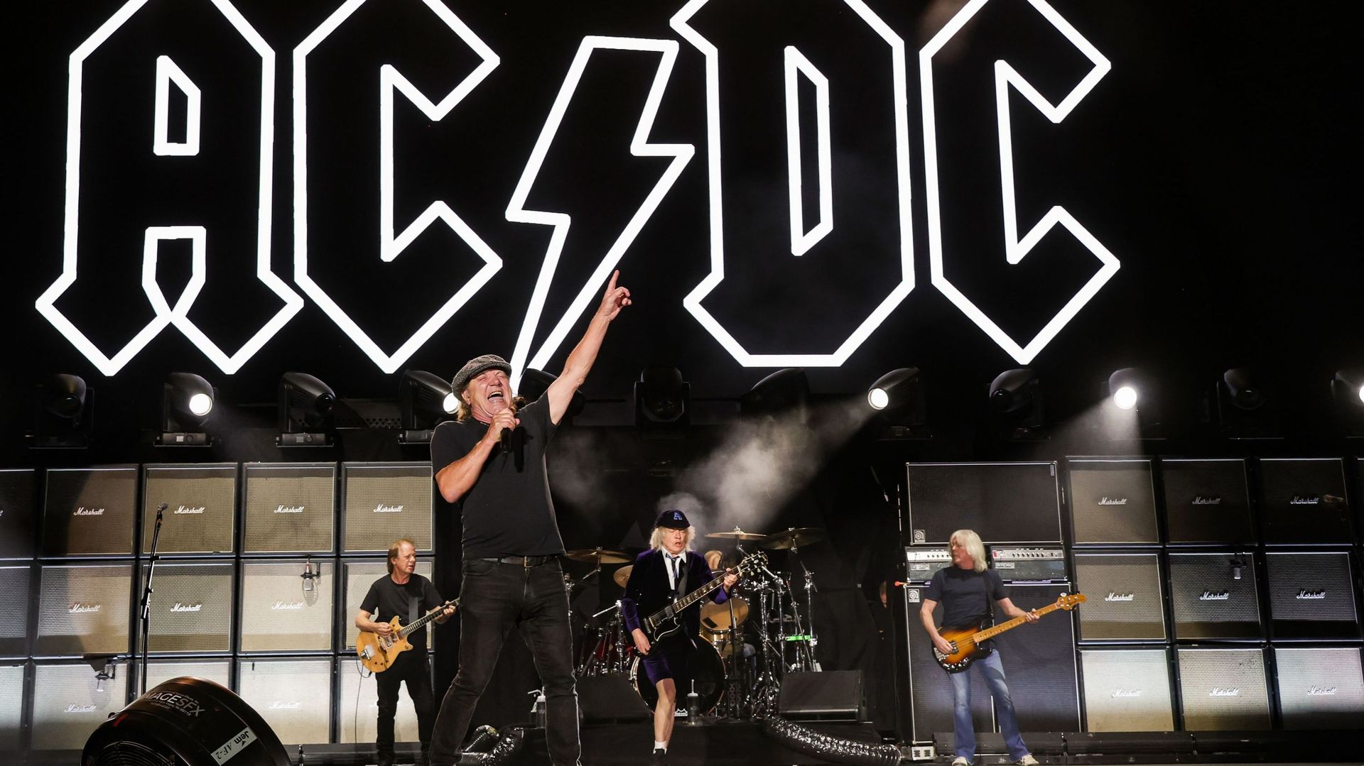 AC/DC partage la première photo de son nouveau line up - RTBF Actus