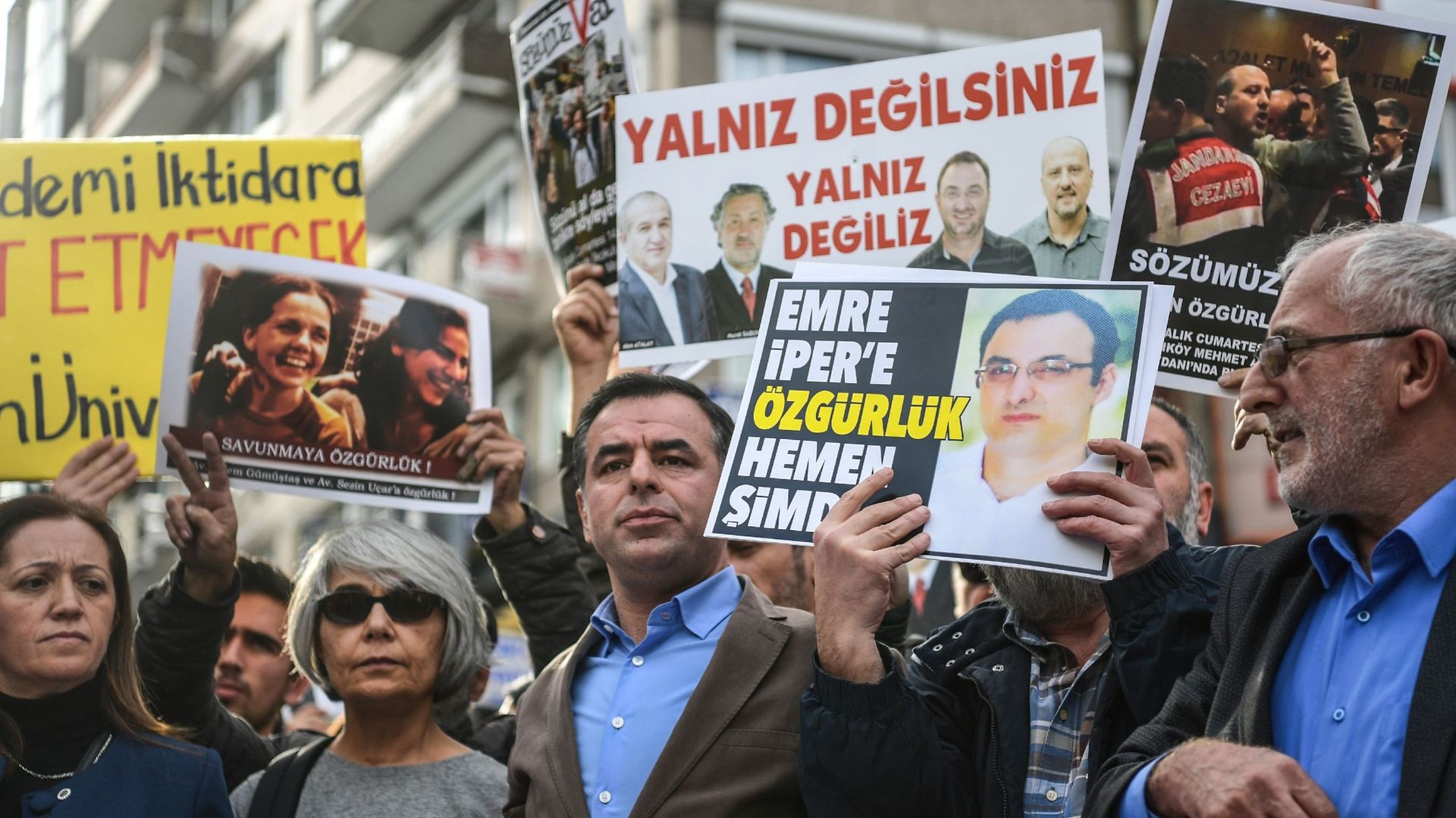 Putsch manqué en Turquie: prison à vie requise pour des journalistes