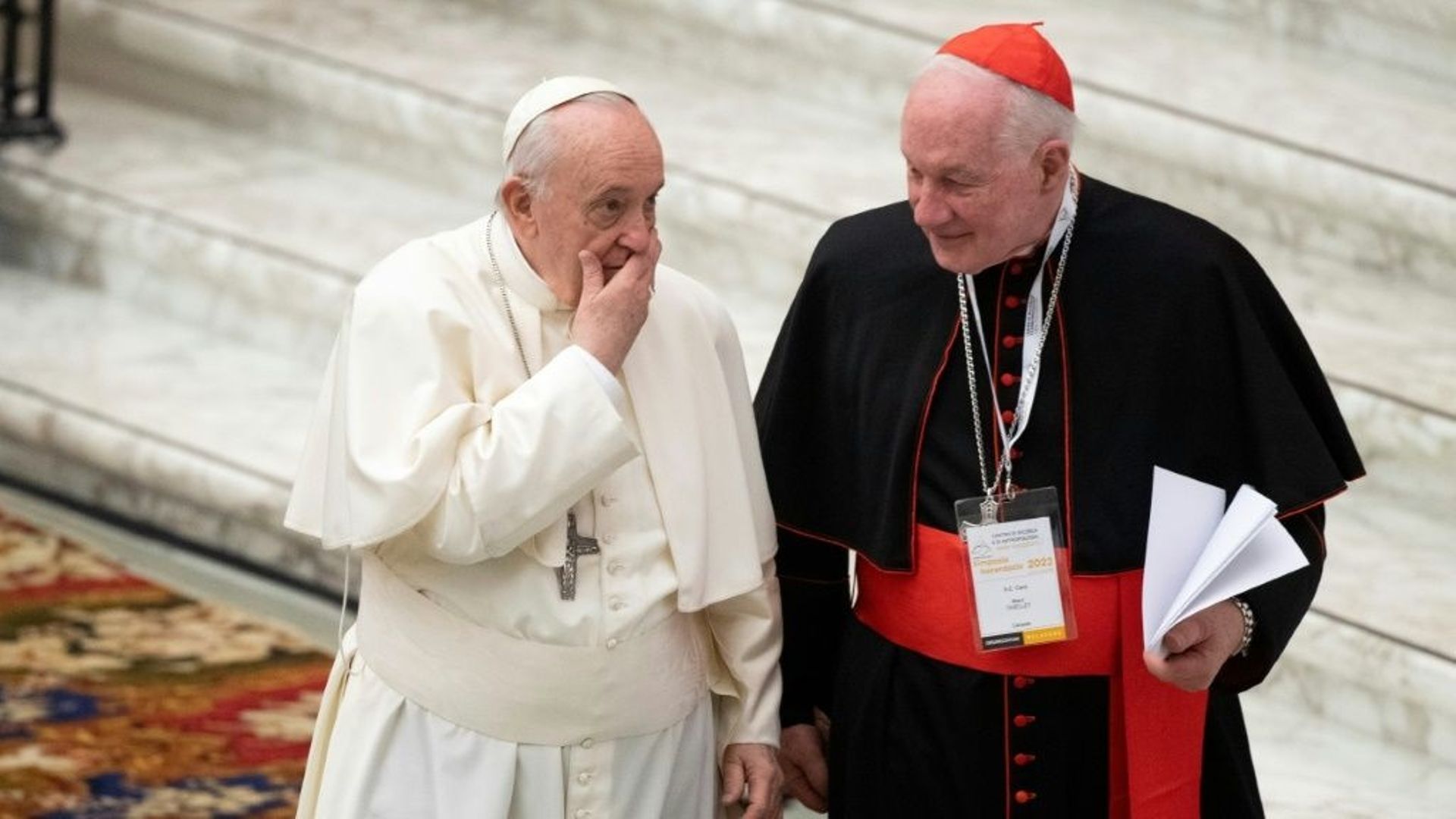 Le pape François et le cardinal Marc Ouellet le 17 février 2022 au Vatican.