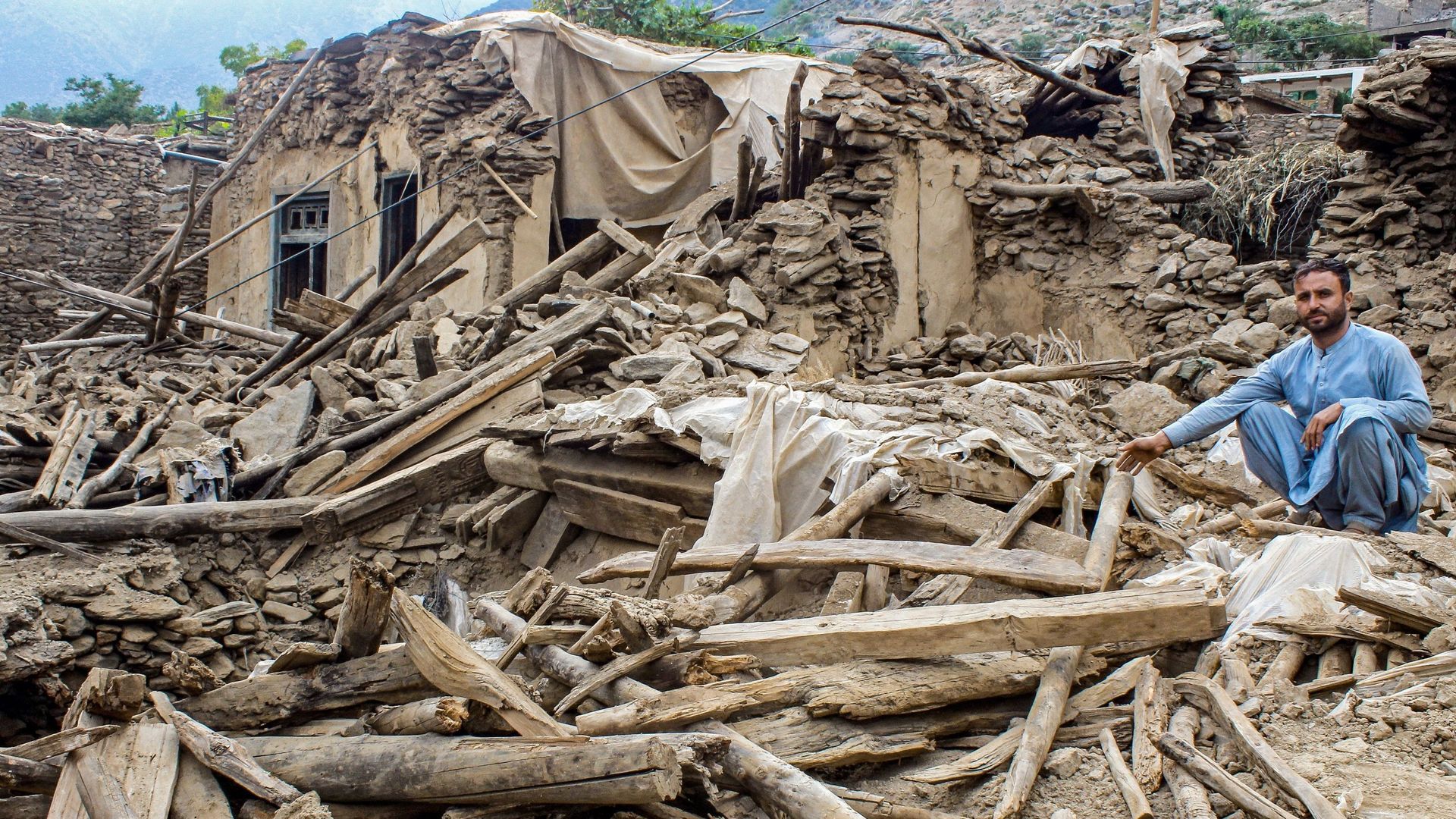 Séisme en Afghanistan : plus de 2200 morts et 3600 blessés, selon un nouveau bilan officiel