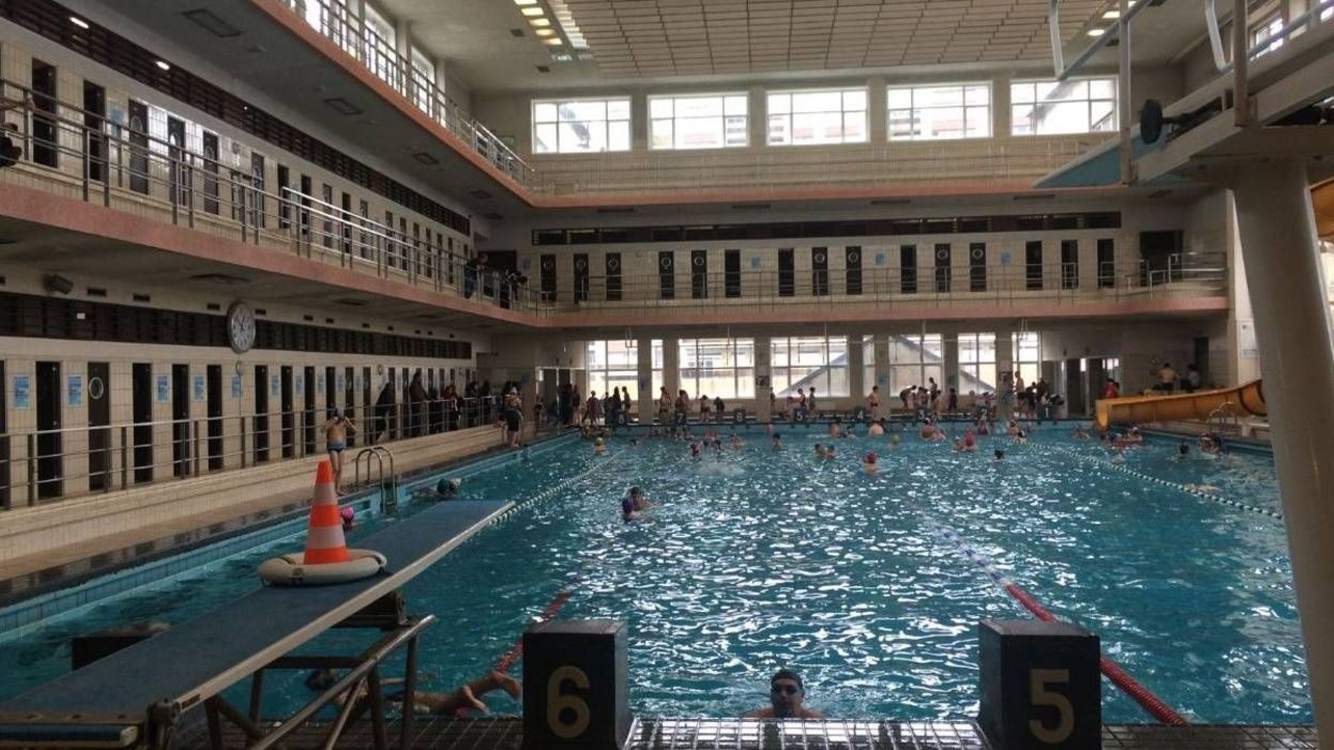 Protection du patrimoine à Bruxelles: à 60 ans, la piscine du Neptunium se prépare à subir une cure de jouvence