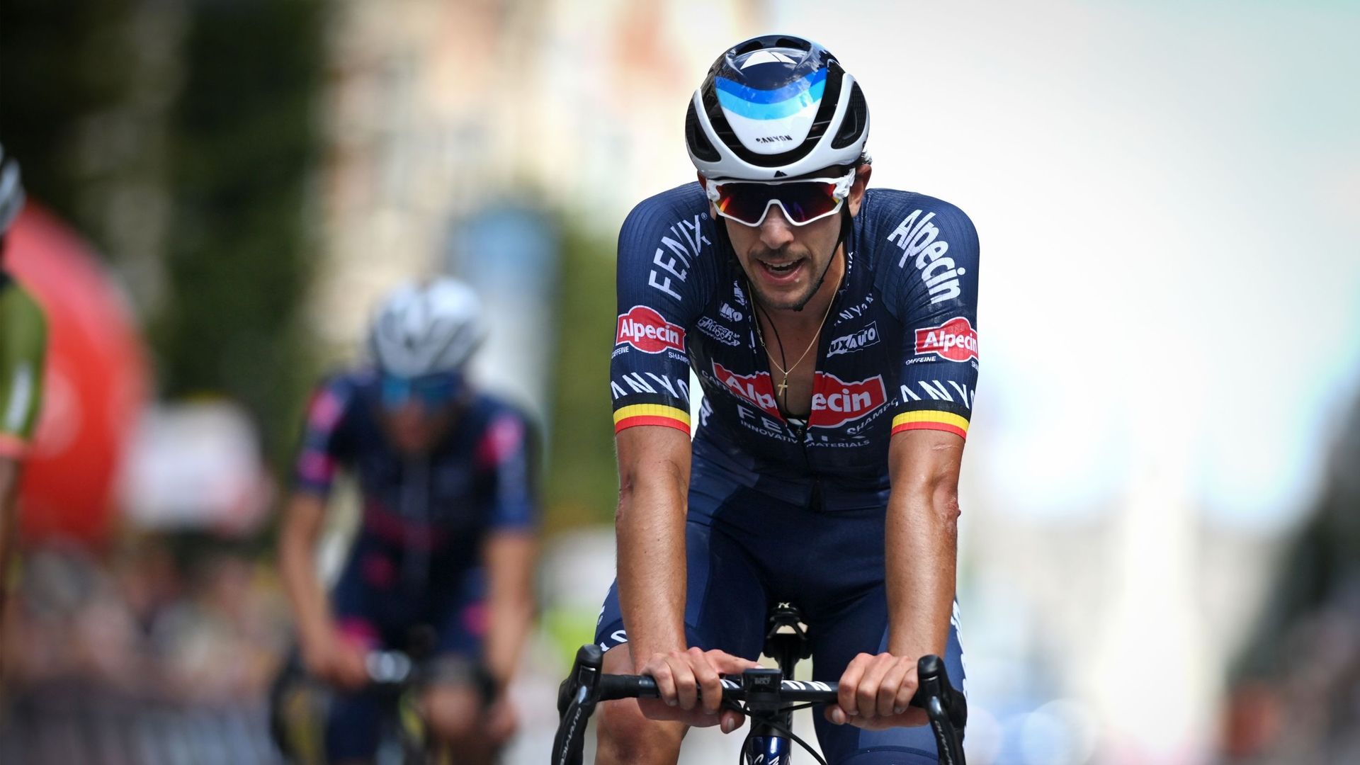 Cyclisme : Dries De Bondt, le coureur belge de Alpecin-Fenix, a fait preuve de sympathie sur les routes du Giro en faisant demi-tour pour quelques fans de cyclisme. 