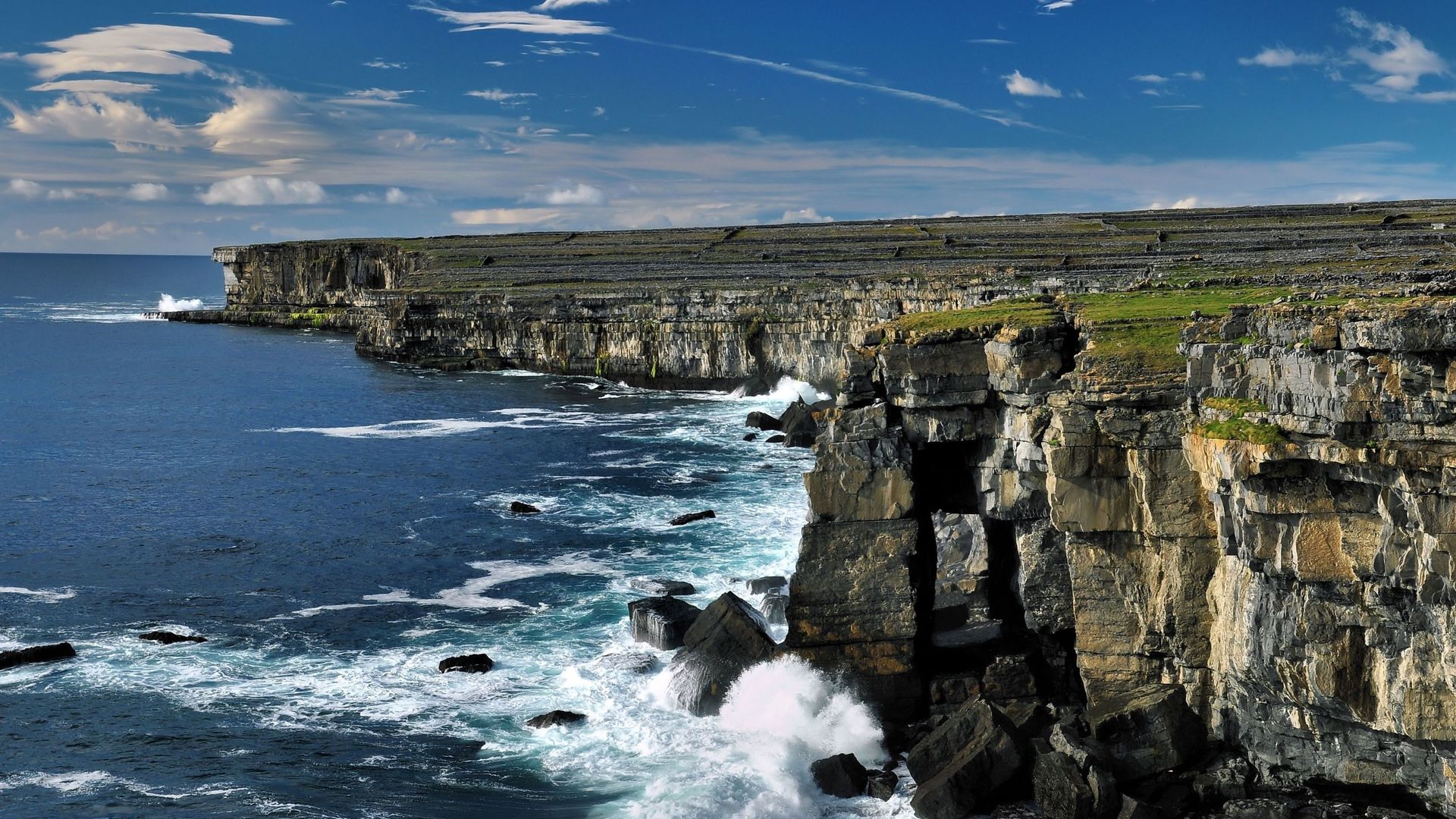 En Irlande, les îles des "Banshees" profitent de la lumière des Oscars.