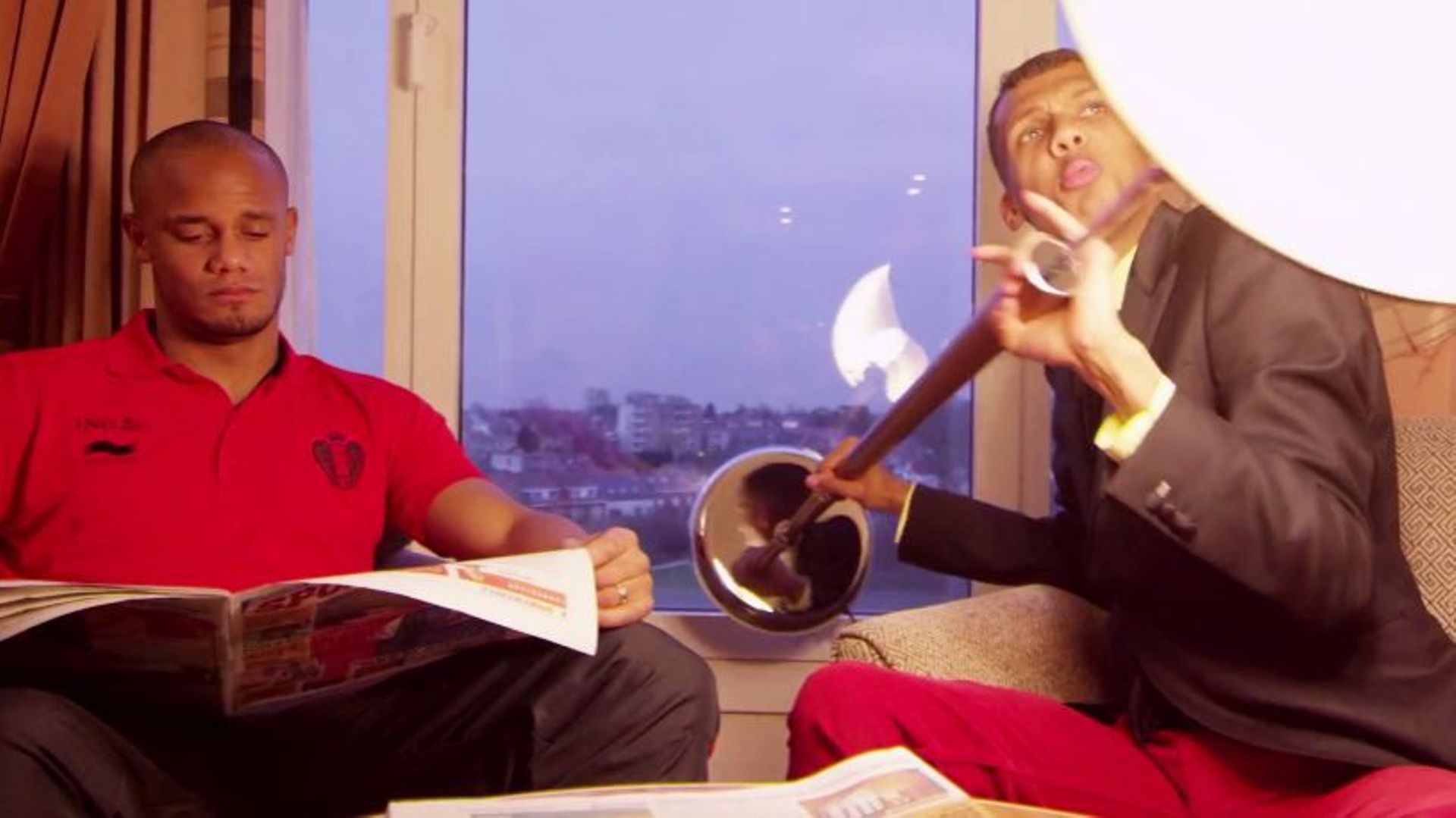Vidéo: Stromae 'harcèle' les Diables Rouges pour faire leur hymne ...