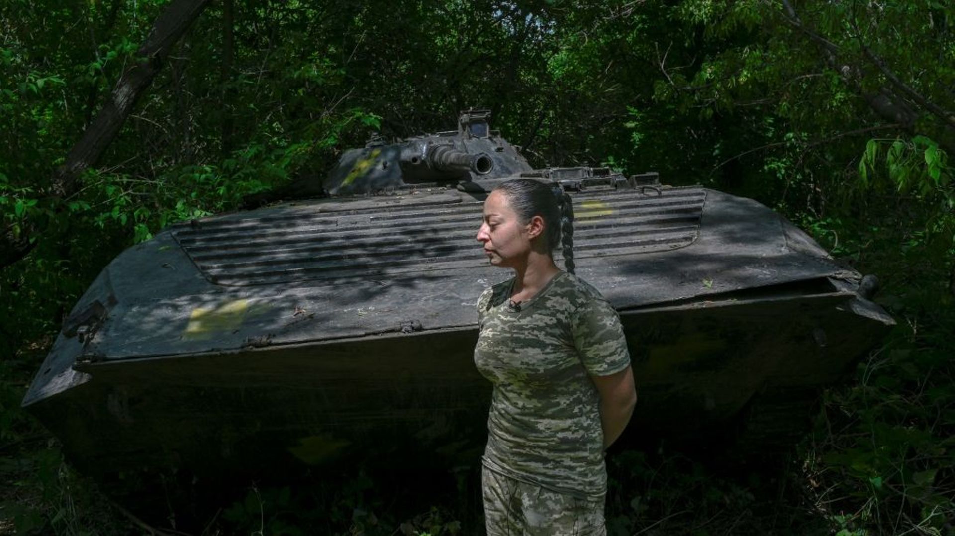 Karina, soldate dans le Donbass, dans l'est de l'Ukraine, le 26 juillet 2022