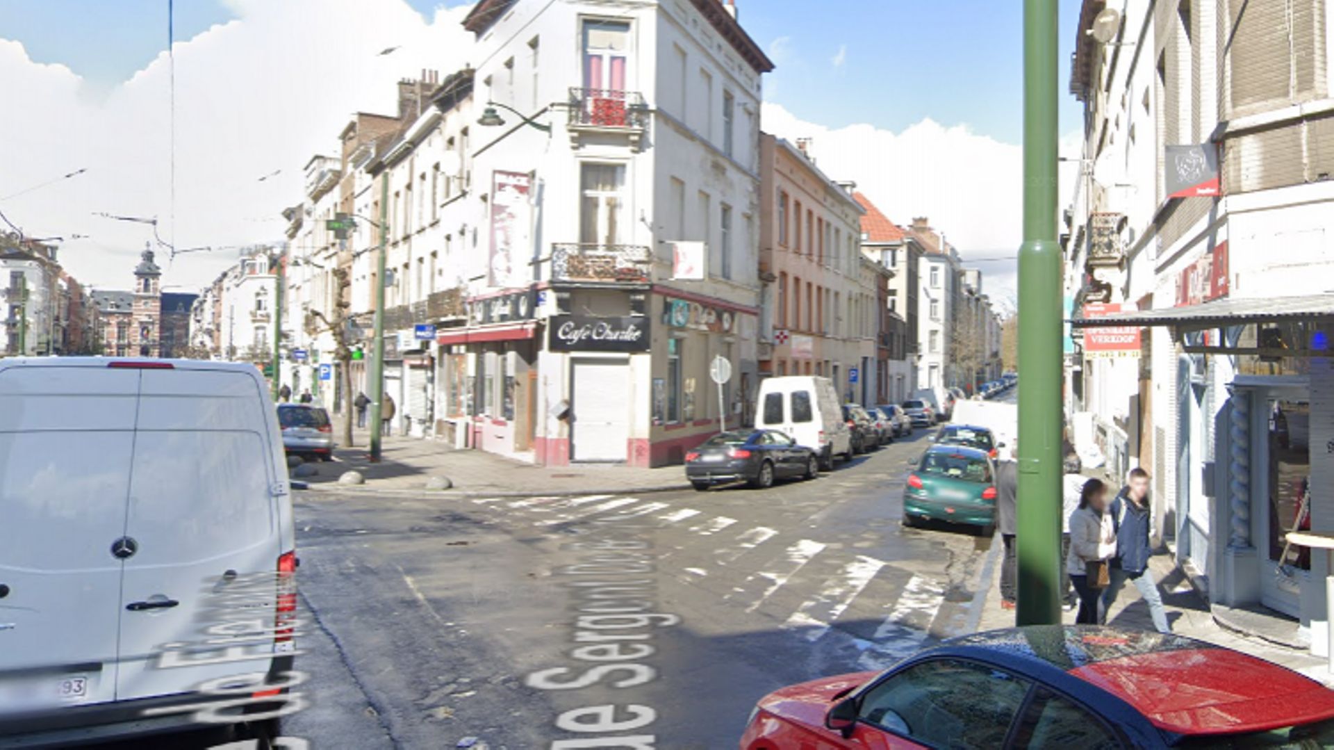 Anderlecht: Croisement de la rue de Fiennes et de la rue Sergent De Bruyne.
