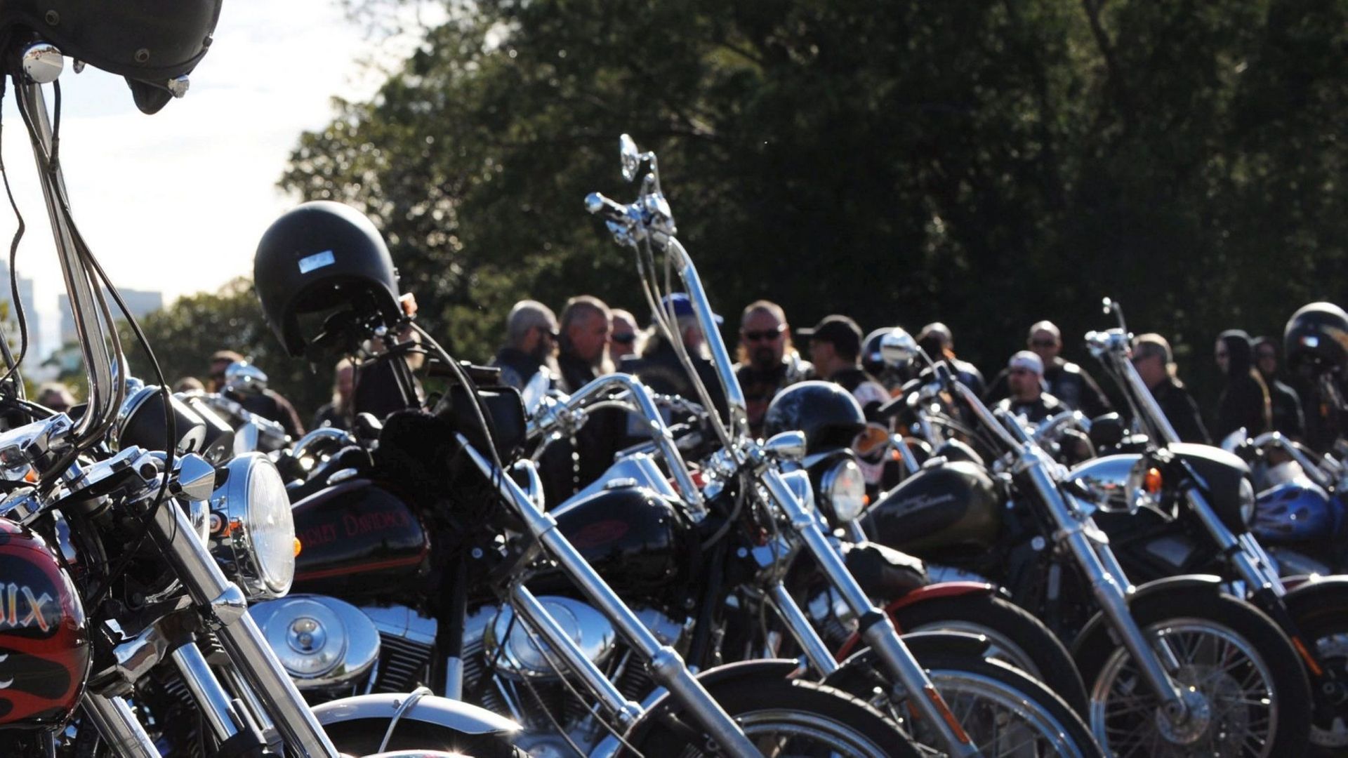 Des centaines de Hells Angels pour la levée du corps de 'Jeff' égorgé ...