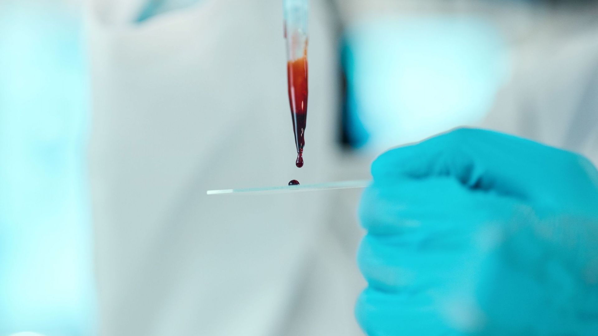 Chièvres、Ronquières、Nandrin、Florennes：血液サンプルの48％がPFAS濃度を持ち、健康のリスクが高くなります