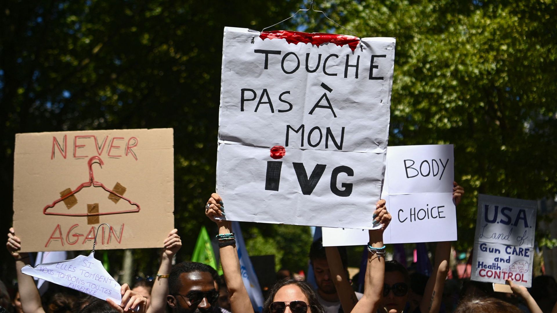 Rassemblement demandant que le droit à l’avortement soit protégé par la Constitution française, à Paris, le 2 juillet 2022.