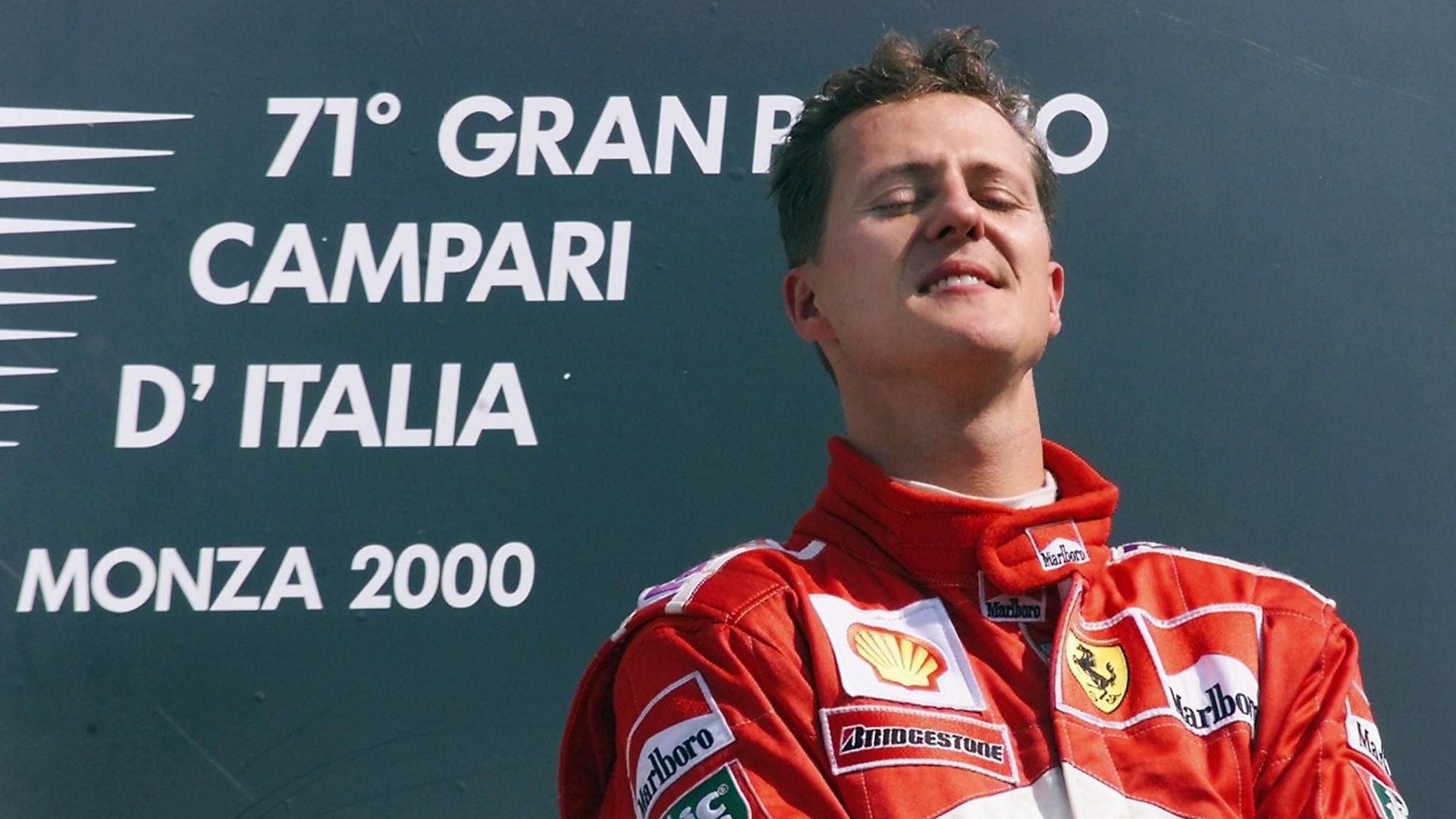 Le 10 septembre 2000 à Monza, Schumacher égale le nombre de victoires d'Ayrton Senna (41 victoires). 