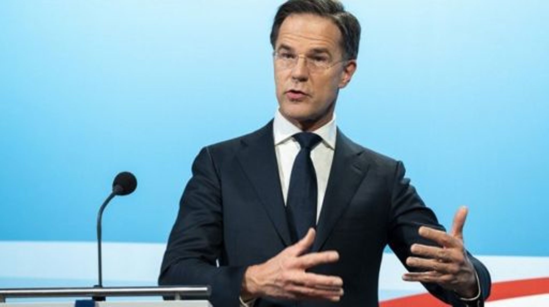 Prime Minister Mark Rutte addresses the press after the last weekly cabinet meeting of 2022, in The Hague on December 23, 2022. Lex van LIESHOUT / ANP / AFP