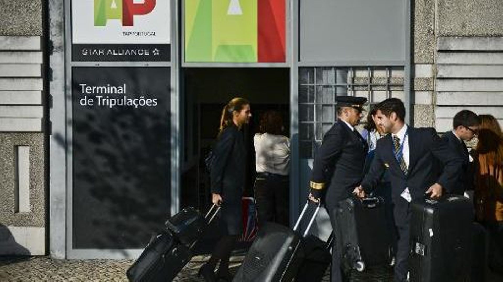 Le gouvernement portugais de centre droit décide de mettre en vente 66% du capital de la compagnie aérienne publique TAP Portugal