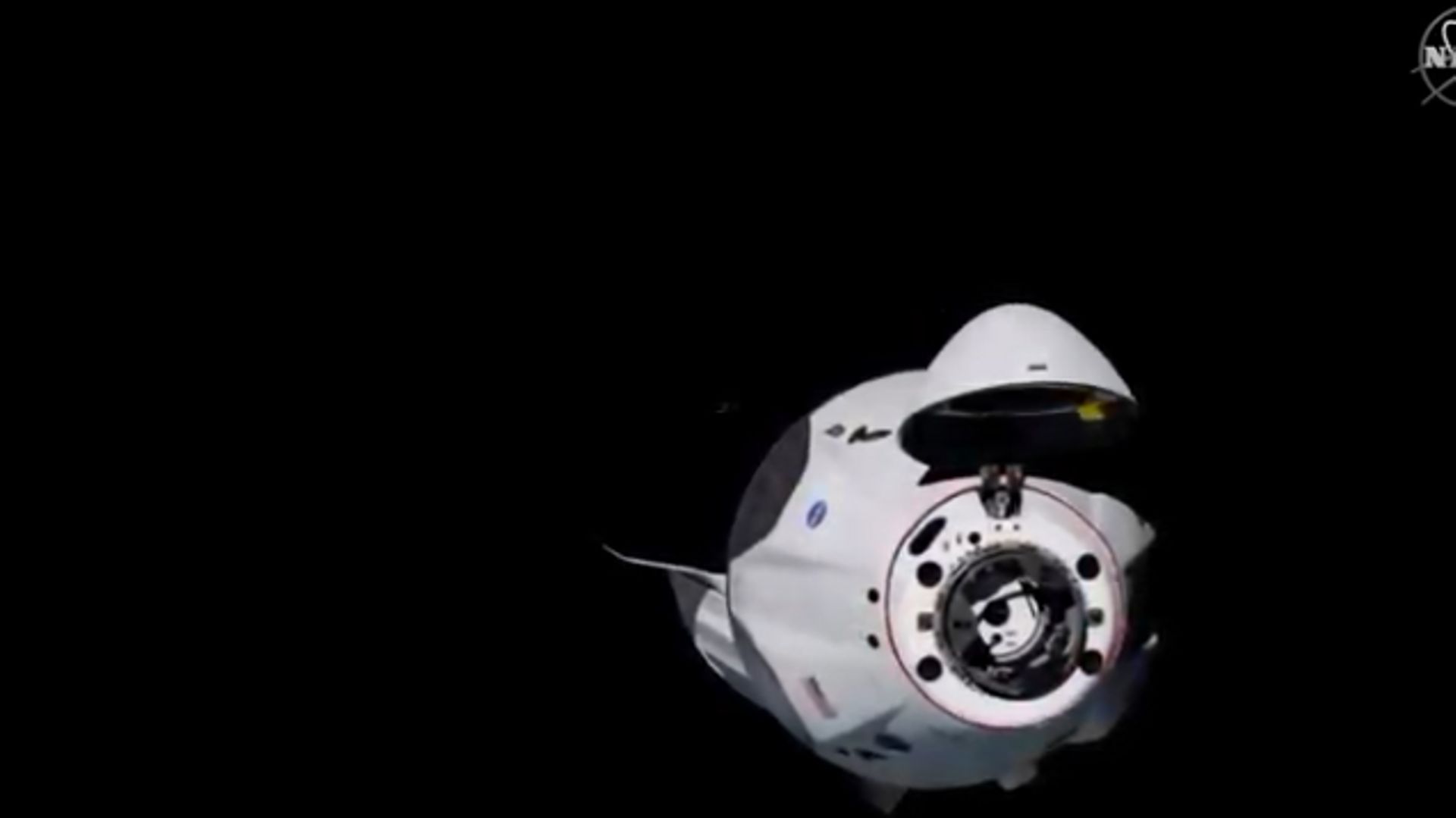La capsule Crew Dragon s’arrime à l’ISS (direct vidéo)