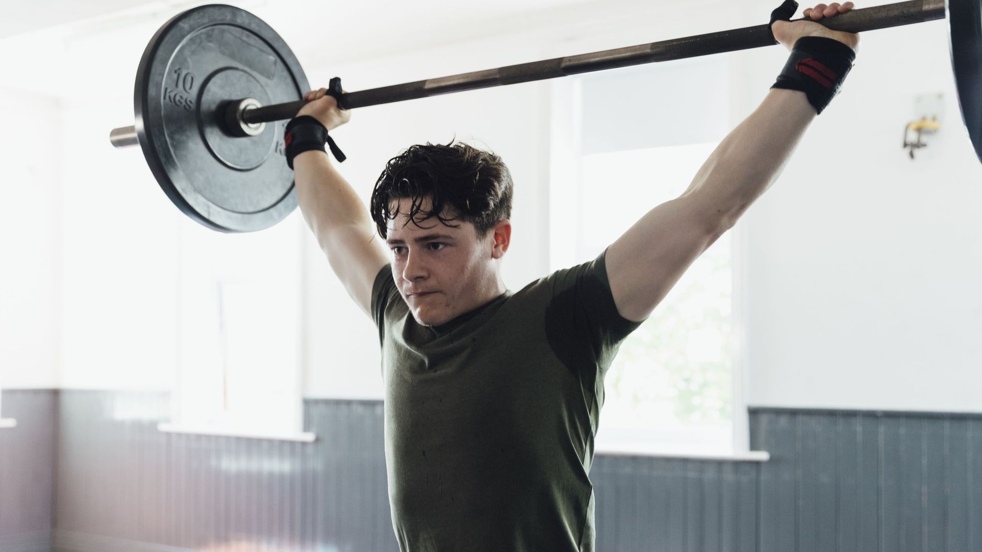 Crossfit, bodybuilding, powerlifting : les conseils pour encadrer la musculation chez les ados
