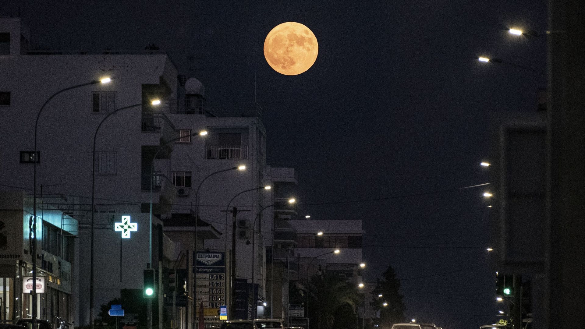 Super Lune b9XvckuzrDNmJM