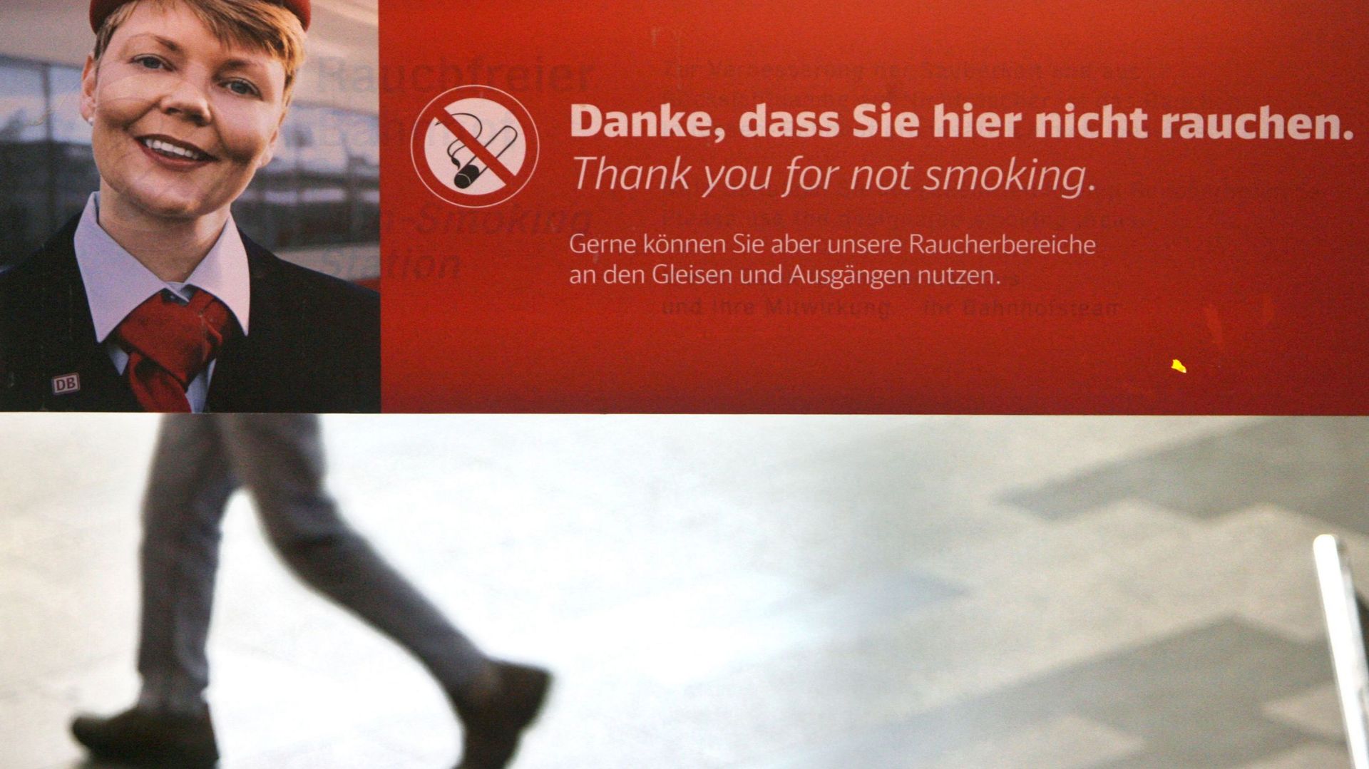 En Allemagne, c’est en 2006 que les gares furent exemptes de bouffées de nicotine.