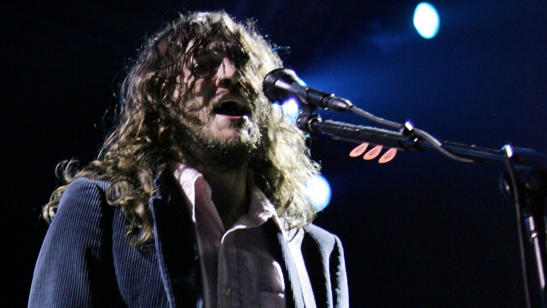 le-guitariste-john-frusciante-retrouve-ses-camarades-de-red-hot-chili-peppers