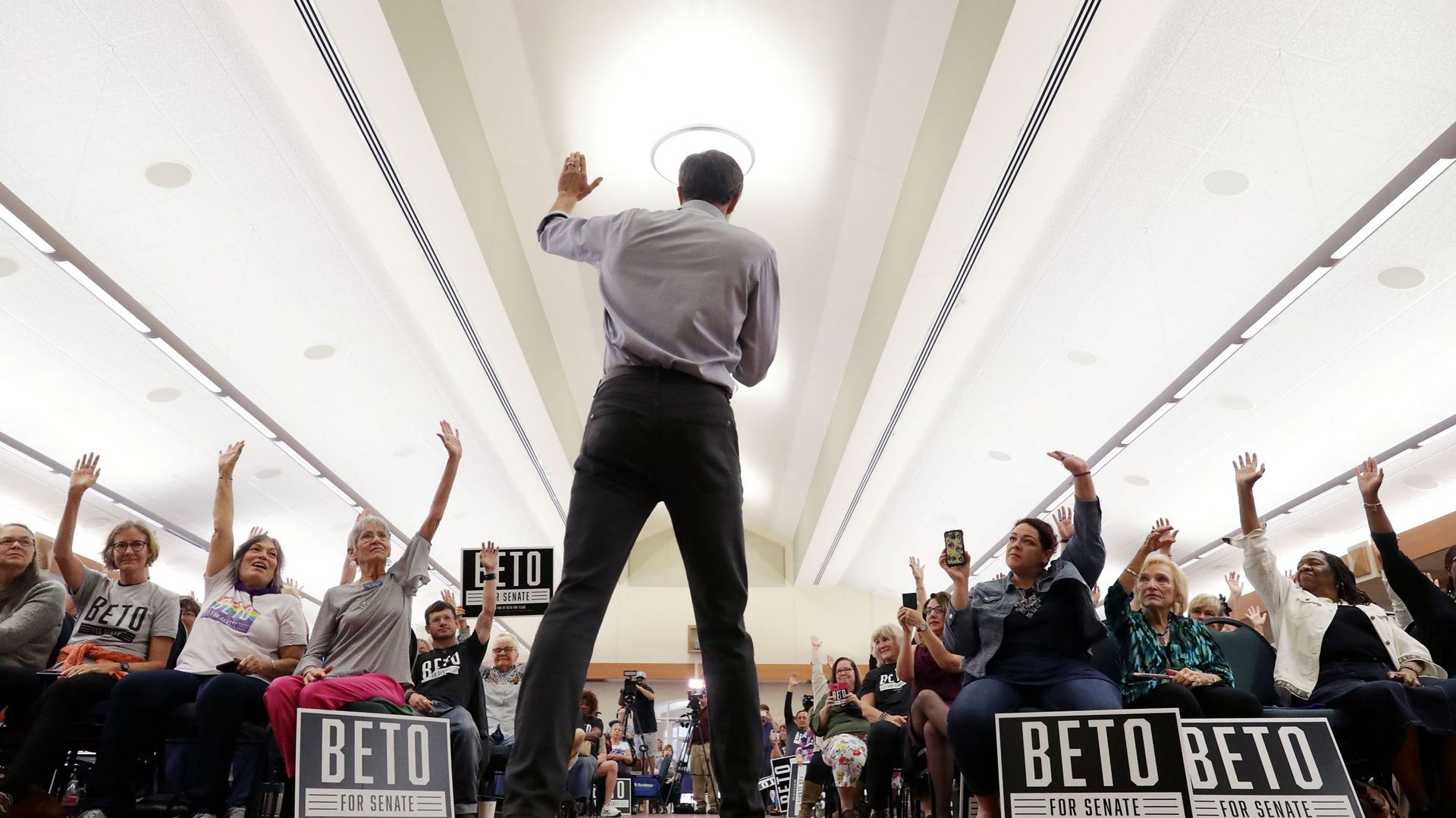 Mid-terms: Beto O'Rourke, l'étoile montante du parti démocrate qui est comparé à Obama