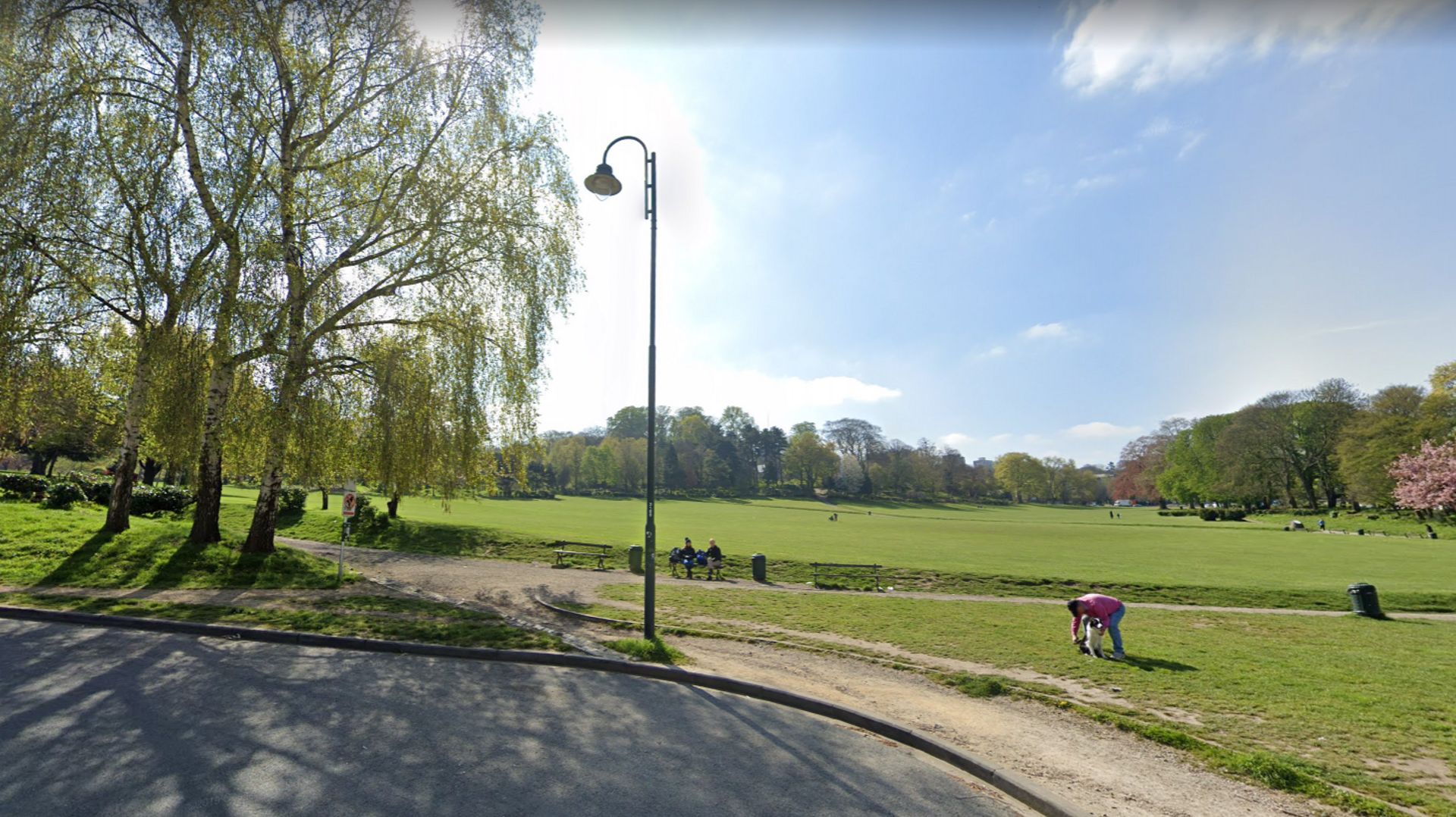 Les pelouses du parc de Forest sont désormais interdites aux promeneurs et aux visiteurs