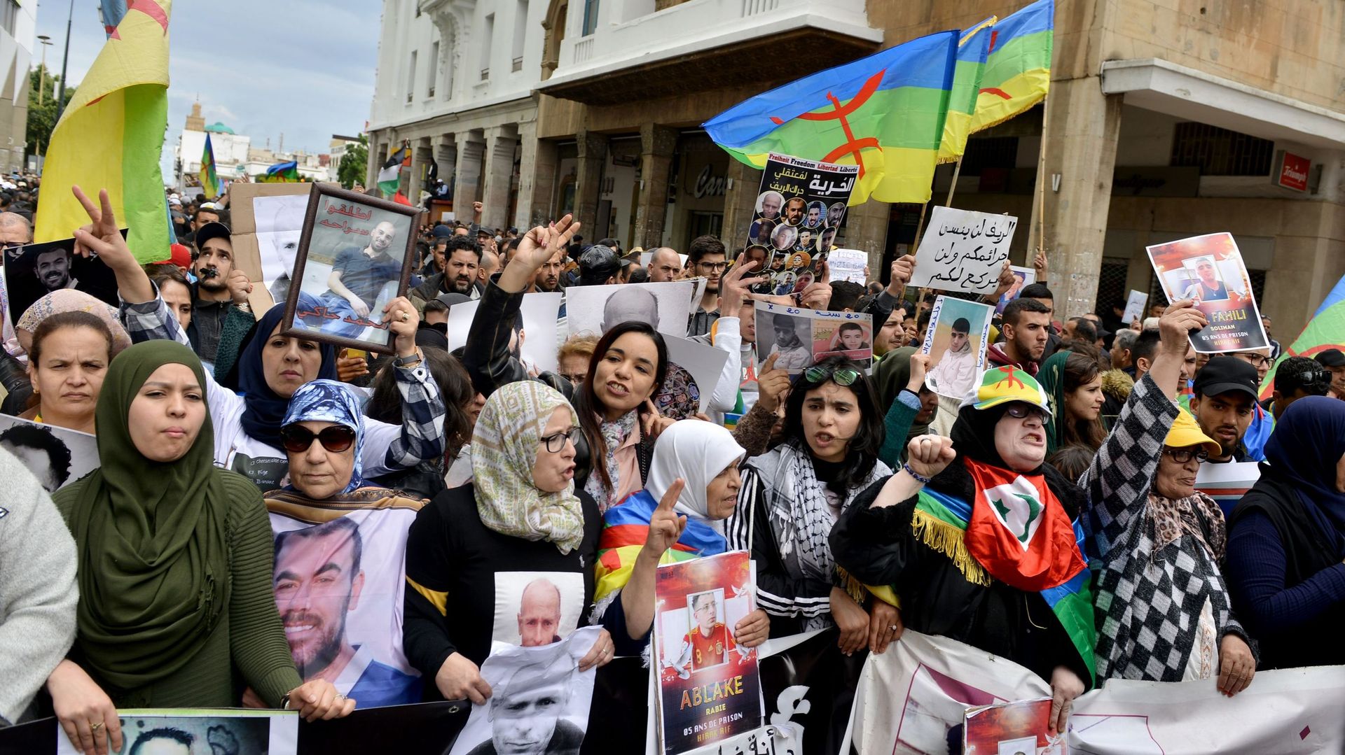 Au Maroc, des milliers de manifestants réclament la libération des détenus du Hirak