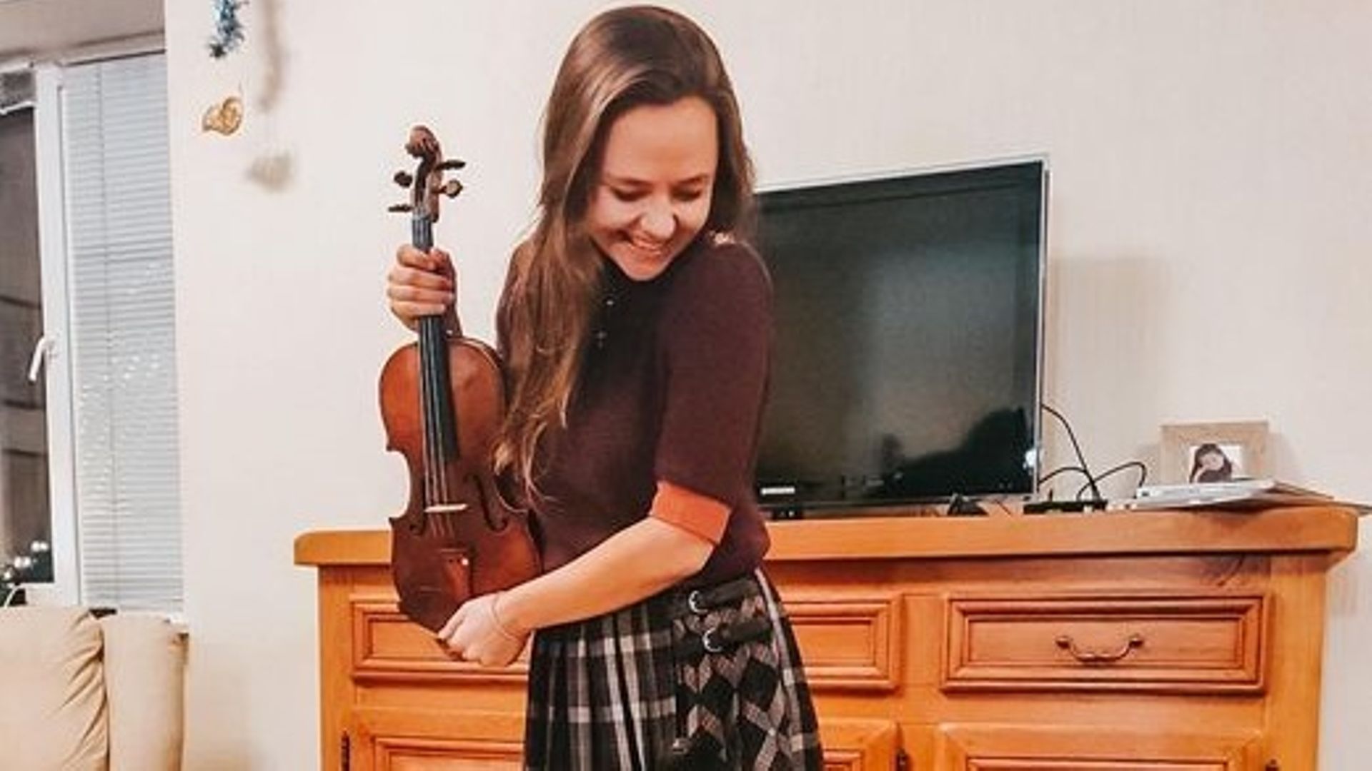 Le violon Guadagnini d’Alexandra Conunova lui a enfin été rendu par les autorités moldaves