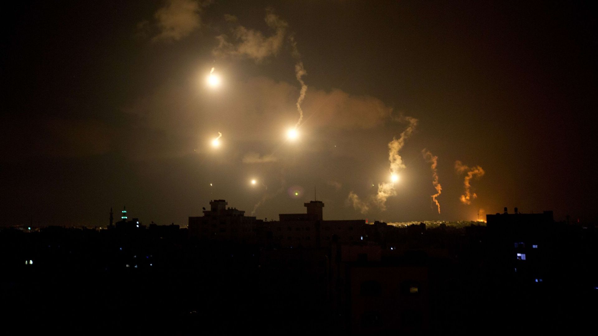 Offensive terrestre à Gaza: "pluie d'obus", 44 Palestiniens sont morts