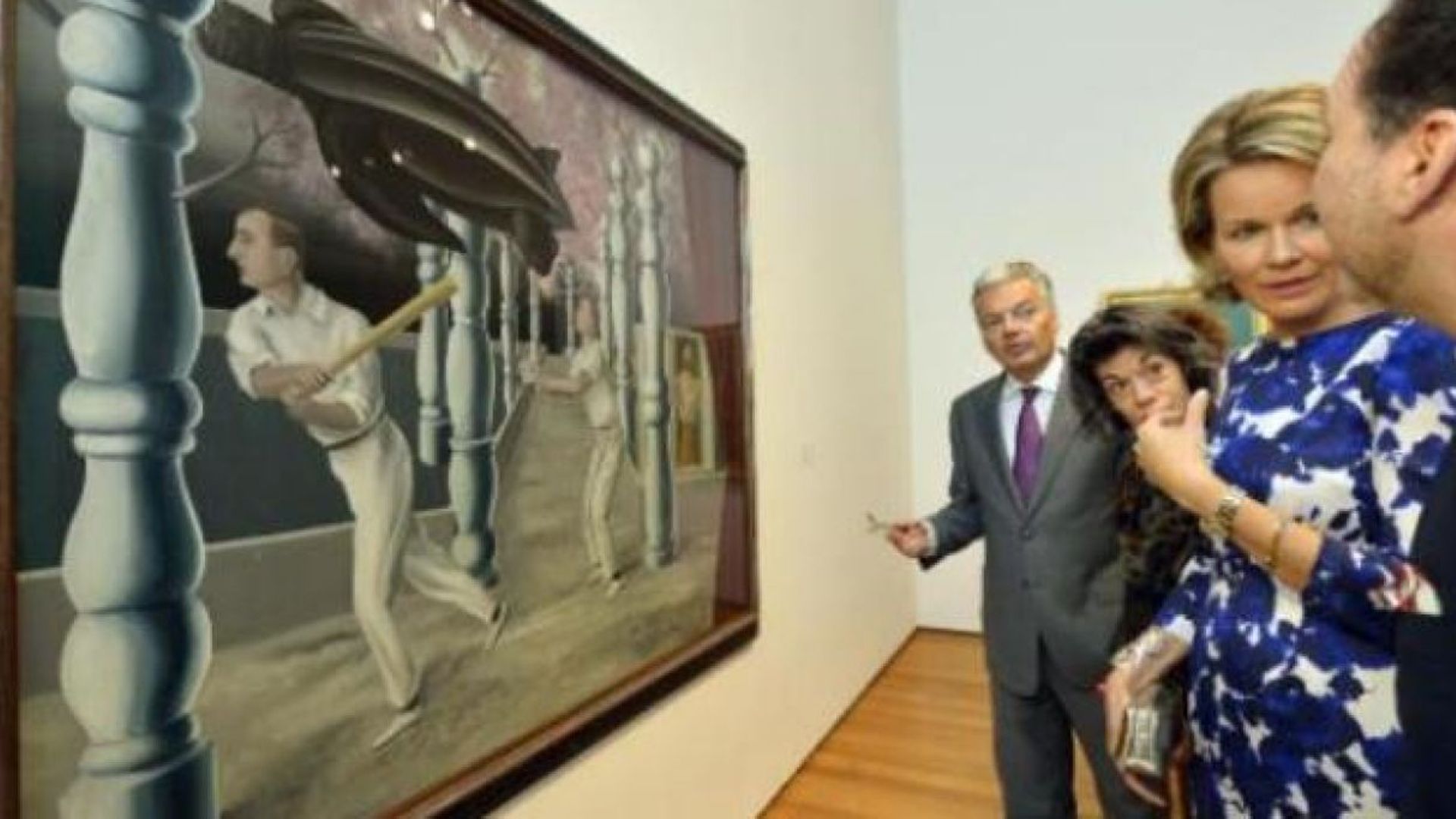 La reine Mathilde visite en avant-première l'exposition Magritte au MoMa