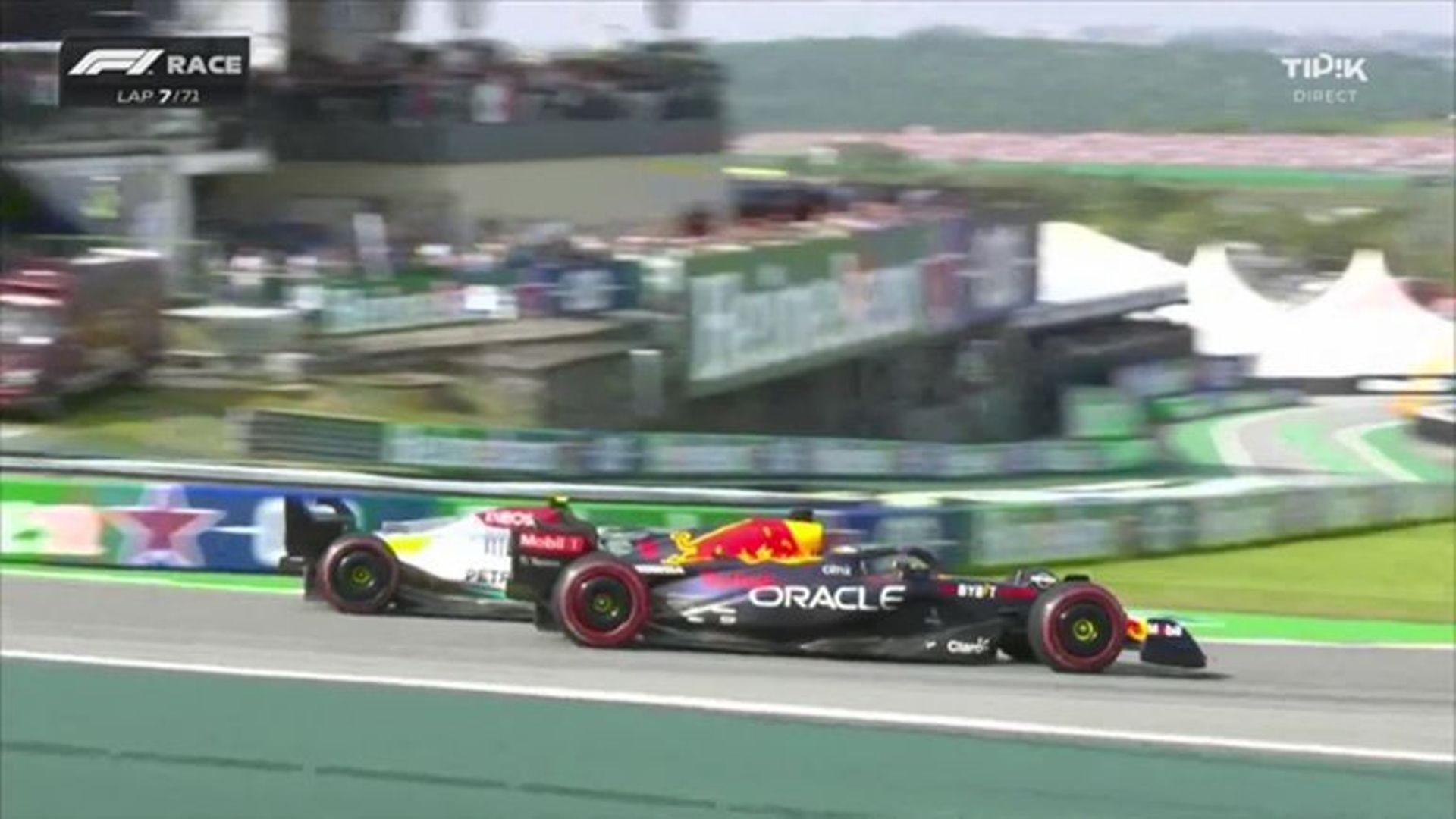Accrochage entre Verstappen et Hamilton à Interlagos, la rivalité de 2021 refait surface

