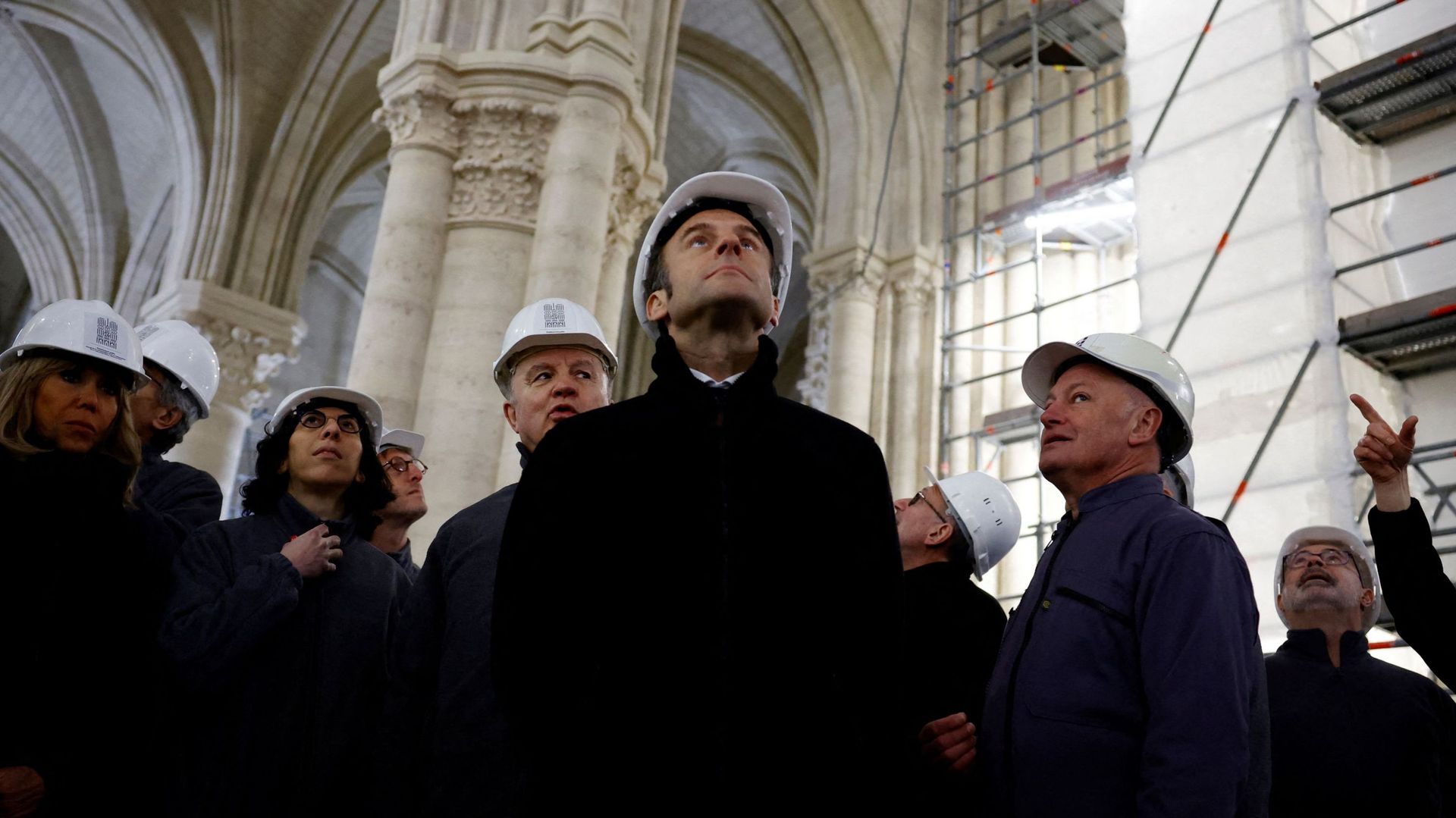 Emmanuel et Brigitte Macron se sont rendus sur le chantier de Notre-Dame de Paris