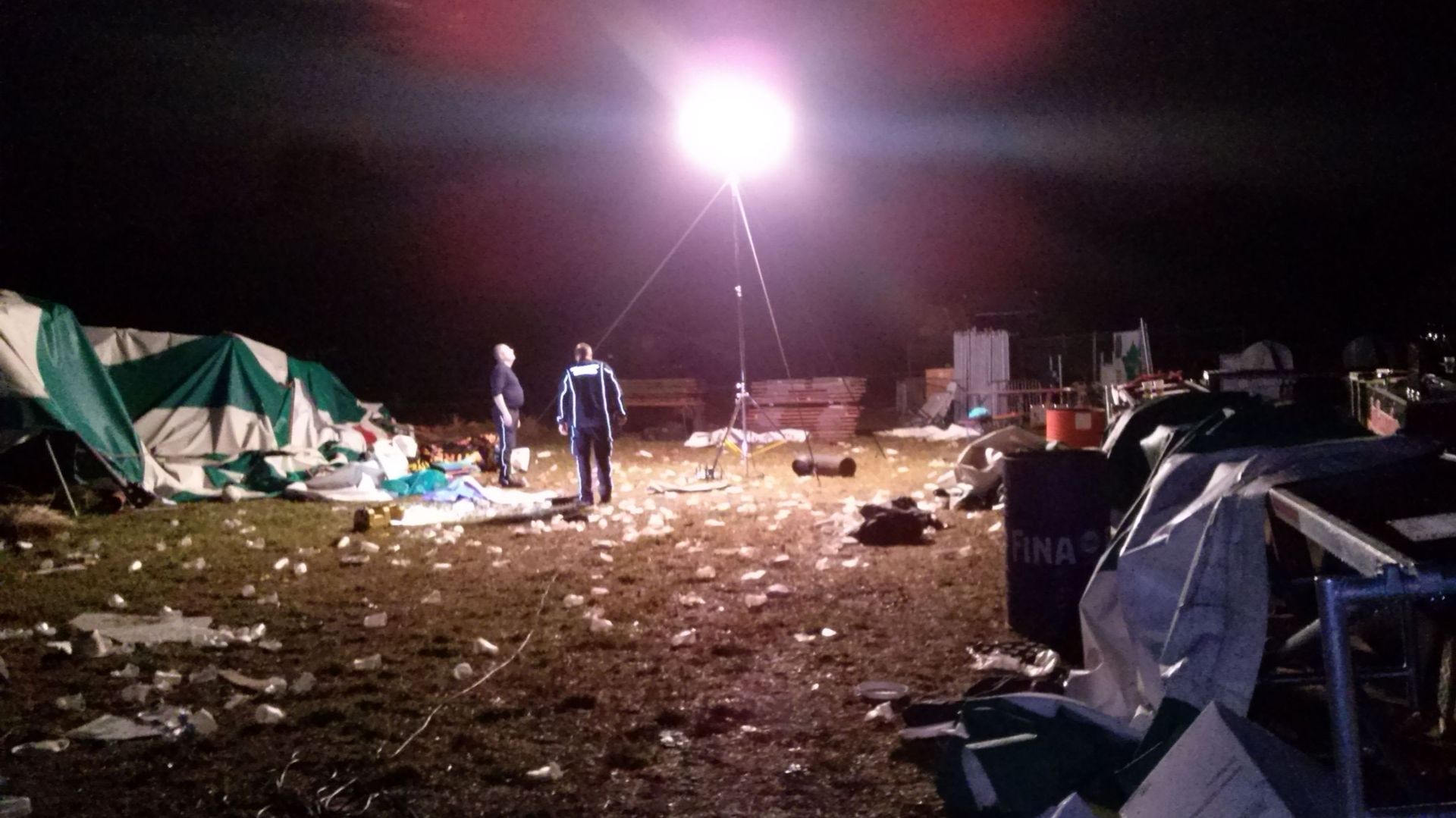 Mini-tornade sur Marbay: chapiteau effondré, une trentaine de blessés