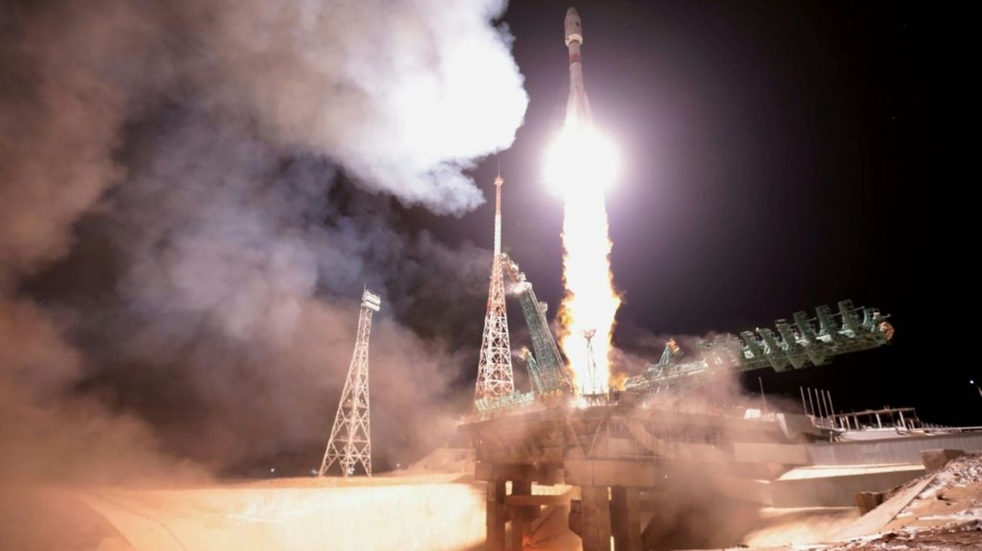 Une fusée Soyouz 2.1B décolle du cosmodrome de Baïkonour en décembre 2021, au Kazakhstan