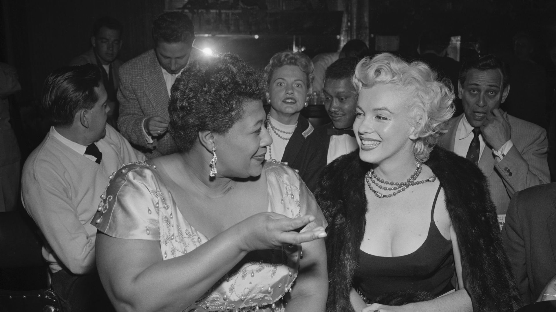 Marilyn Monroe et Ella Fitzgerald en 1954.