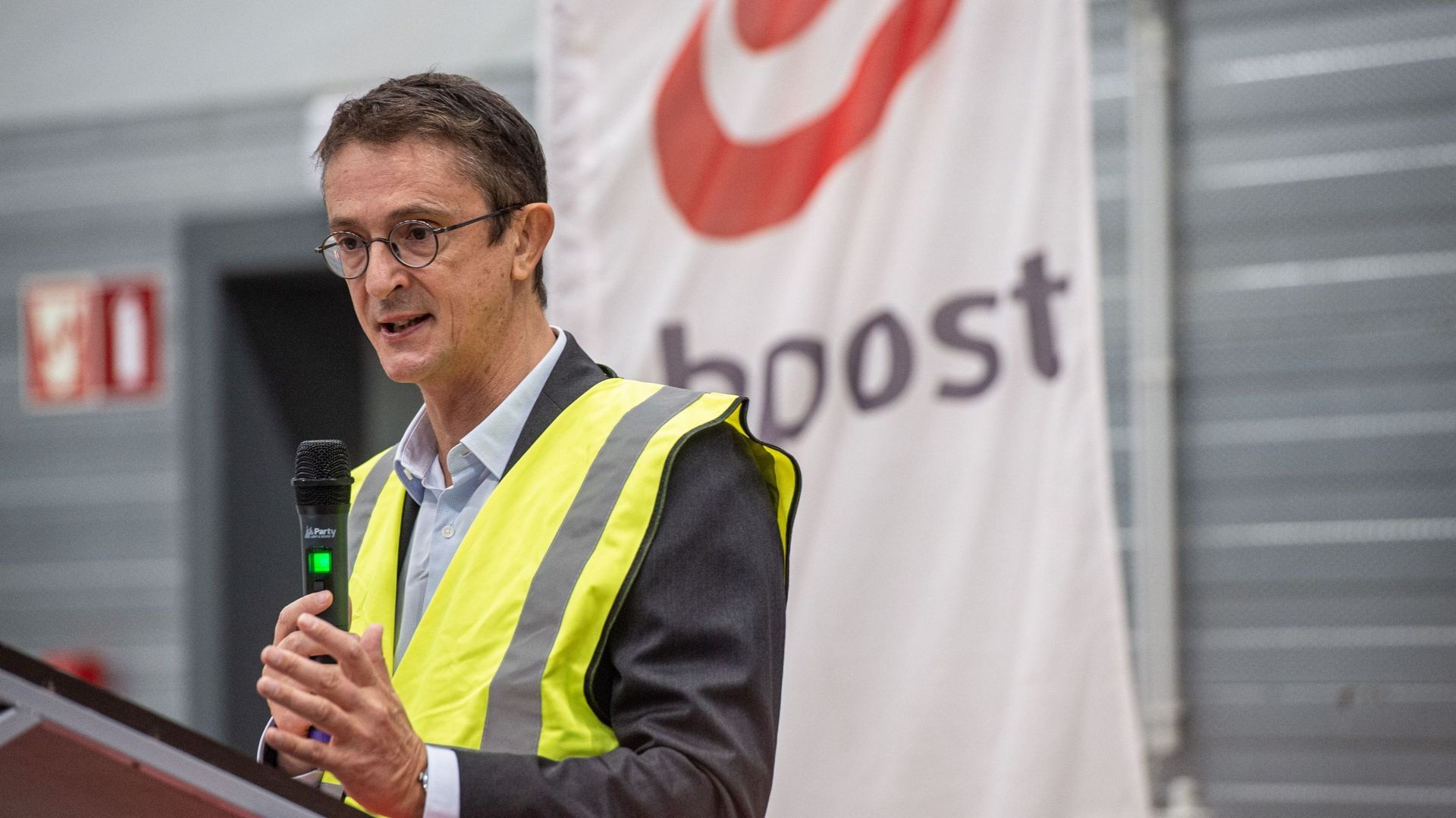 Dirk Tirez, ex-CEO de Bpost, est vu au centre de distribution de la poste belge bpost, mercredi 05 octobre 2022 à ANTWERP. 
