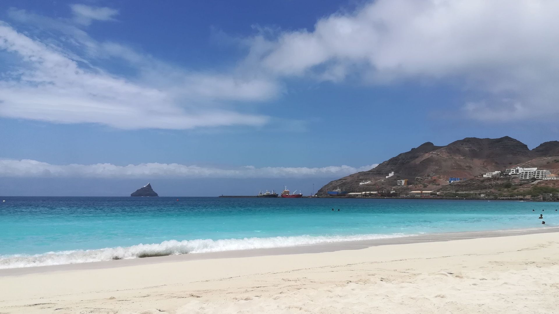 Les Belges du Bout du Monde au Cap-Vert, Mindelo ville à Sao Vicente