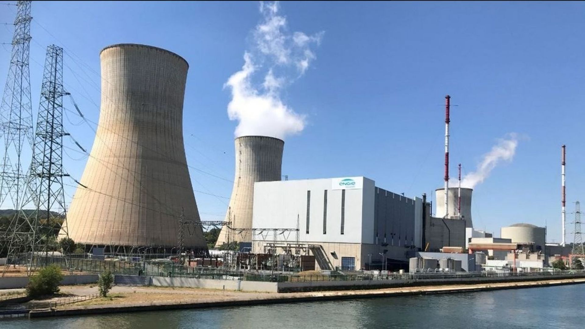 La centrale nucléaire de Tihange en bord de Meuse