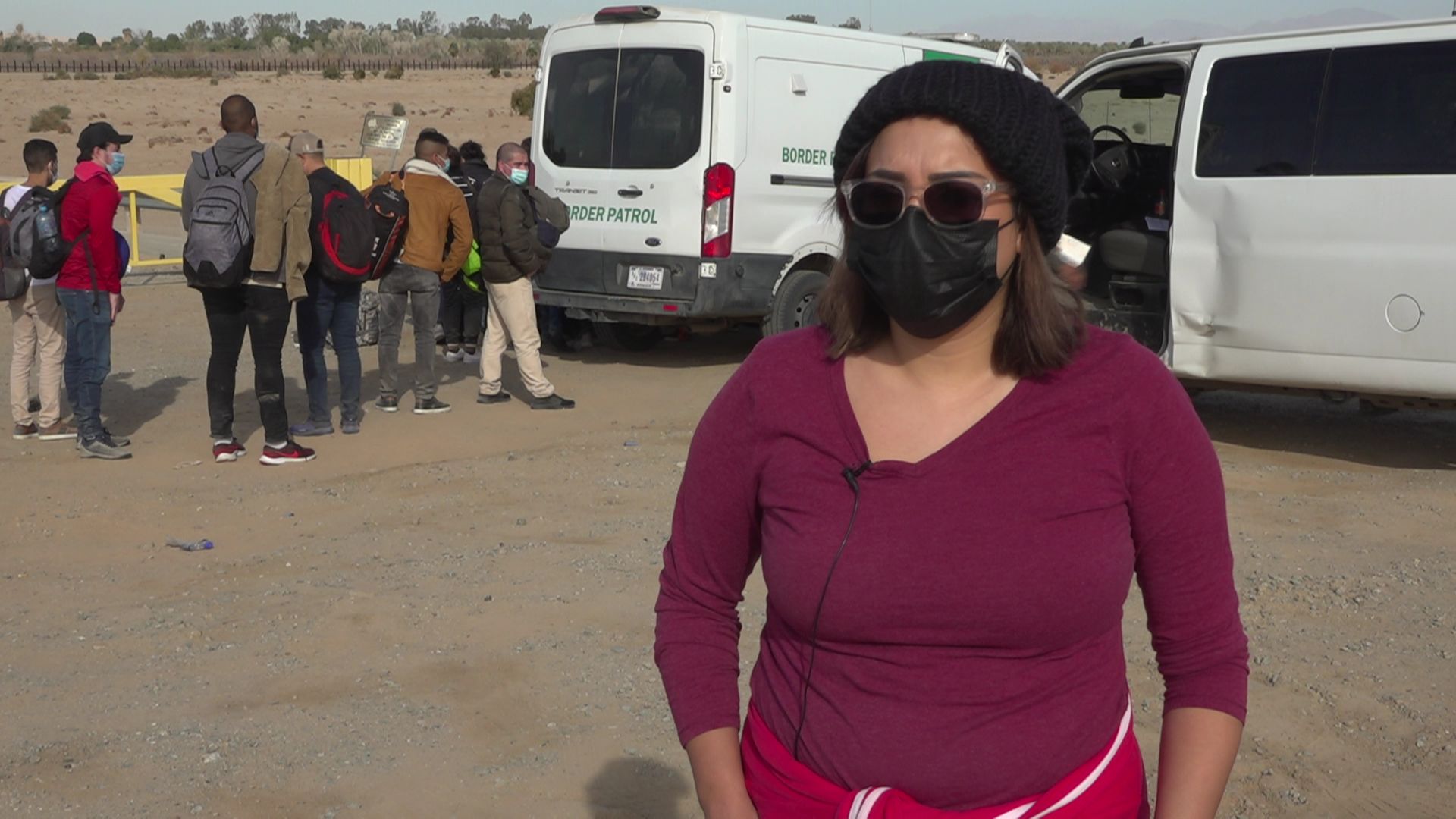 Nathalie Hernandez et son groupe récoltent de dons de nourriture, de boissons et de couvertures pour les migrants qui arrivent à Yuma. Janvier 2022.