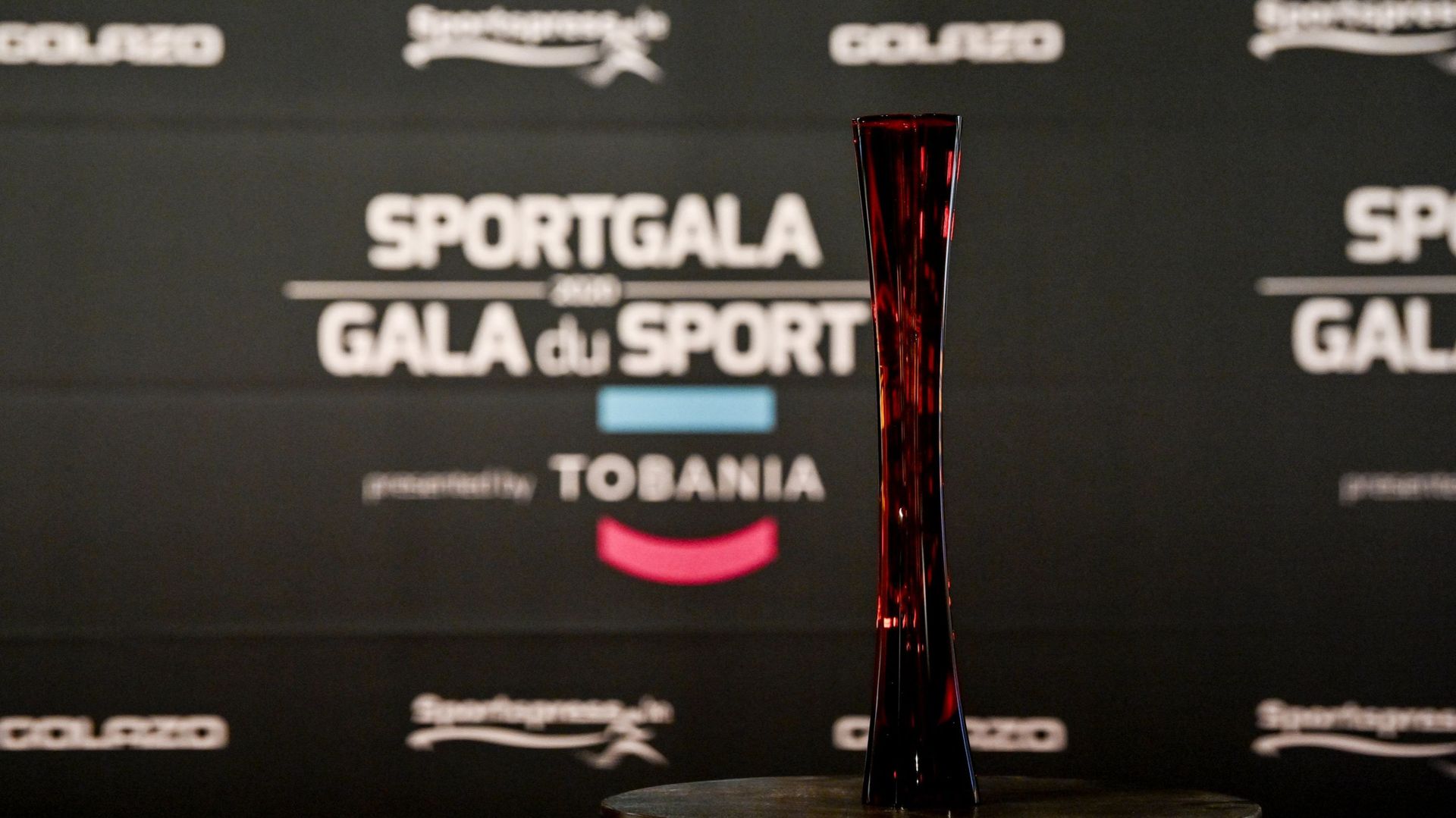 Illustration du trophée remis lors du Gala du Sport. Sportspress, l’Association professionnelle belge des journalistes sportifs, a dévoilé lundi ses nommés pour les titres de Sportif, Sportive, Espoir, Equipe, Entraîneur et Paralympien de l’année 2021. Le