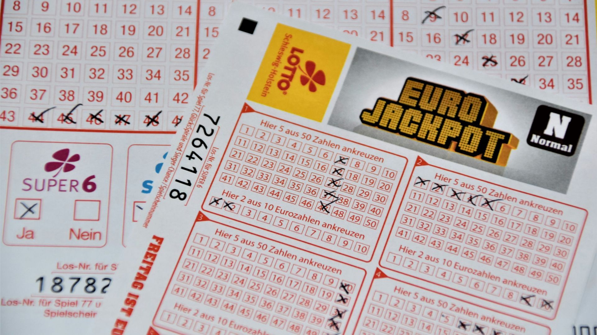 La minute insolite : un Allemand retrouve un ticket de loterie gagnant d’une valeur de 15 millions d’euros