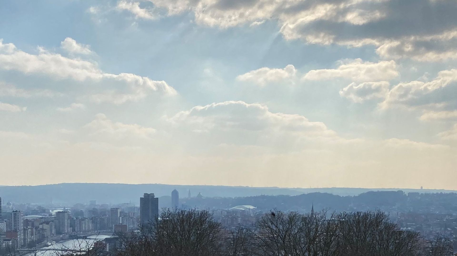 Pour les écologistes liégeois, les nuages d’austérités s’amoncellent dans le ciel de la ville
