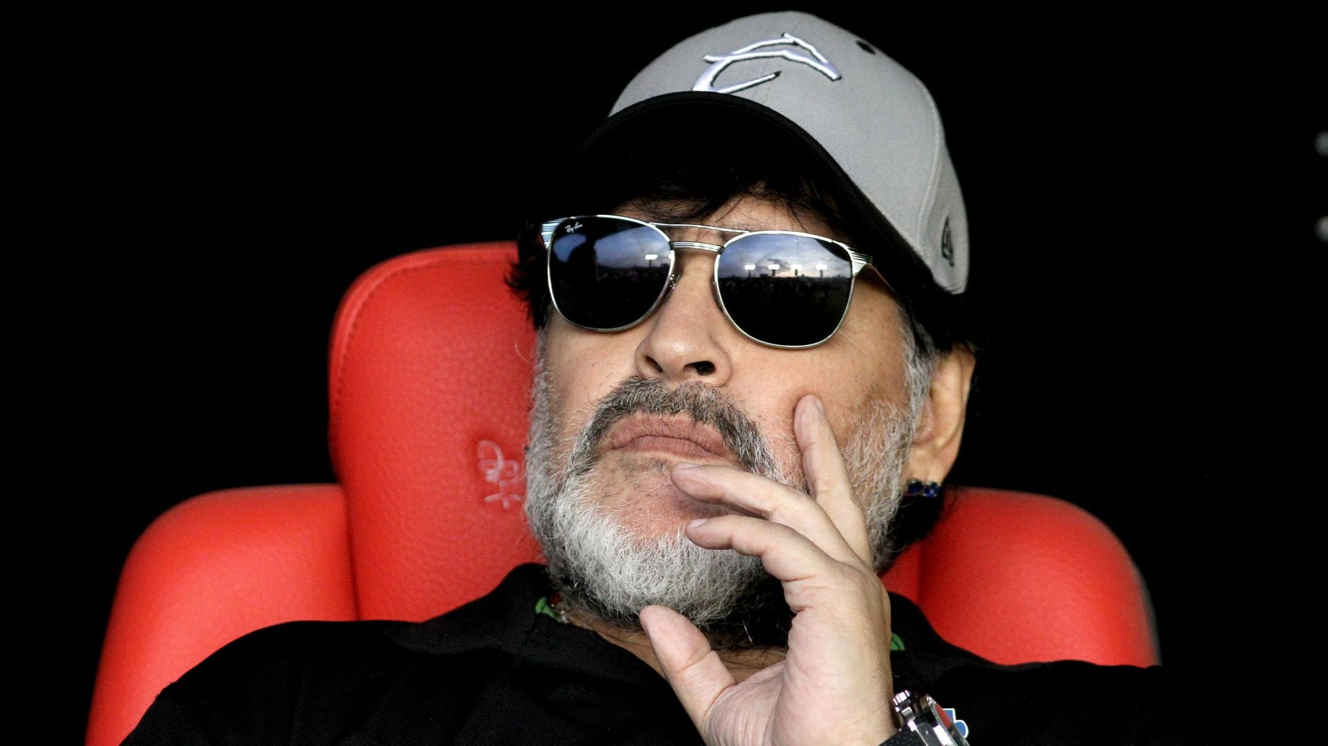 Maradona renuncia a su cargo de técnico en México por motivos de salud