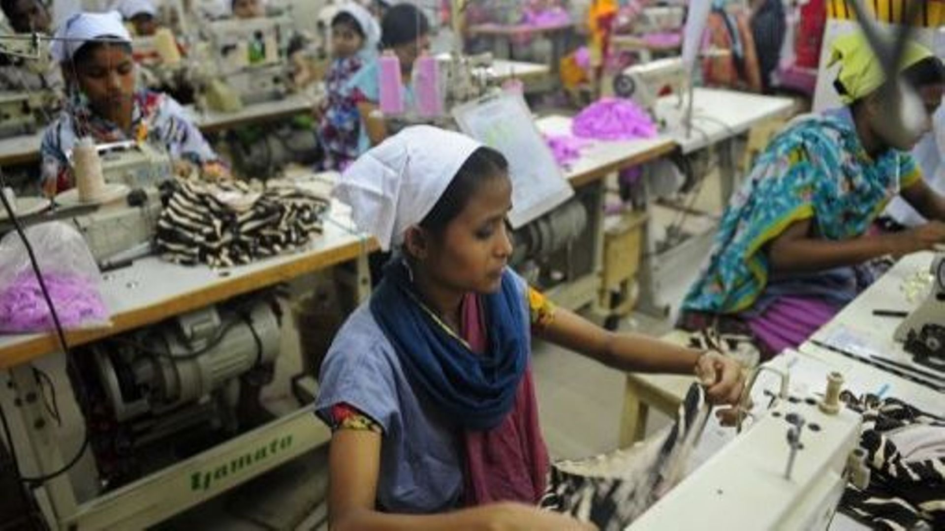 Bangladesh: deux géants du textile font un pas pour la sécurité des usines