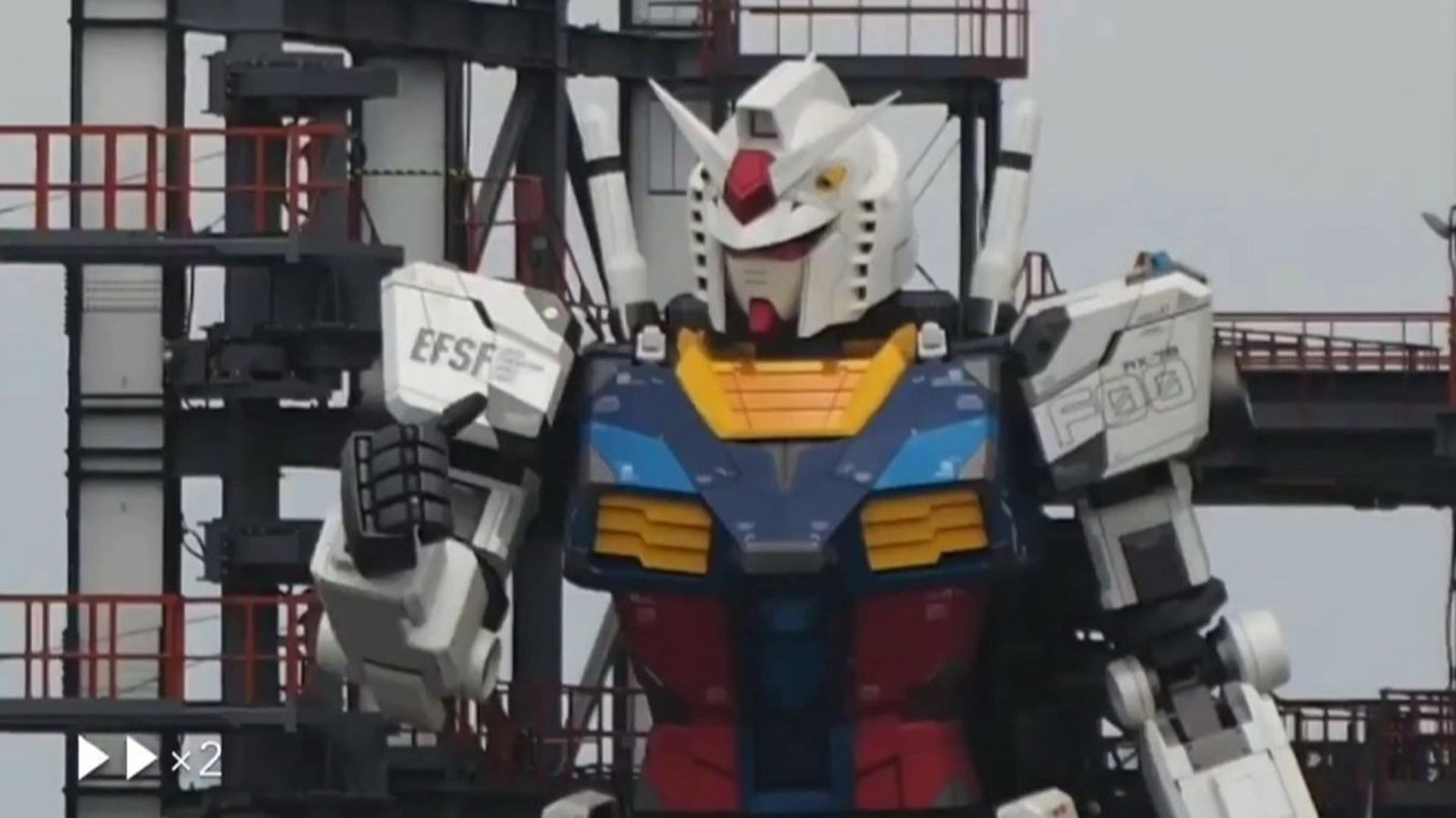 Le plus grand robot humanoïde est en train de prendre vie au Japon