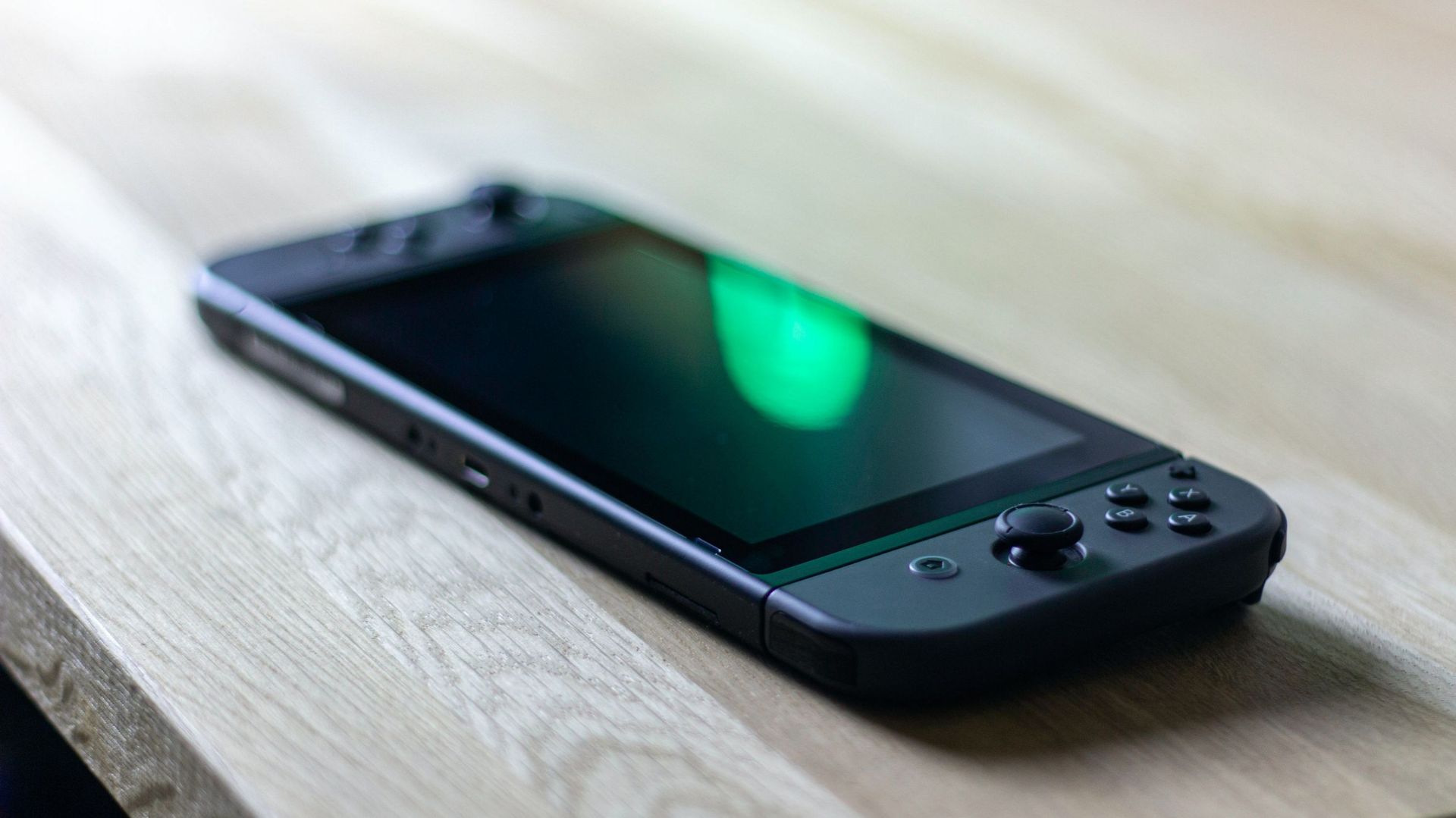 Nintendo Switch Lite : un modèle bleu annoncé pour accompagner le